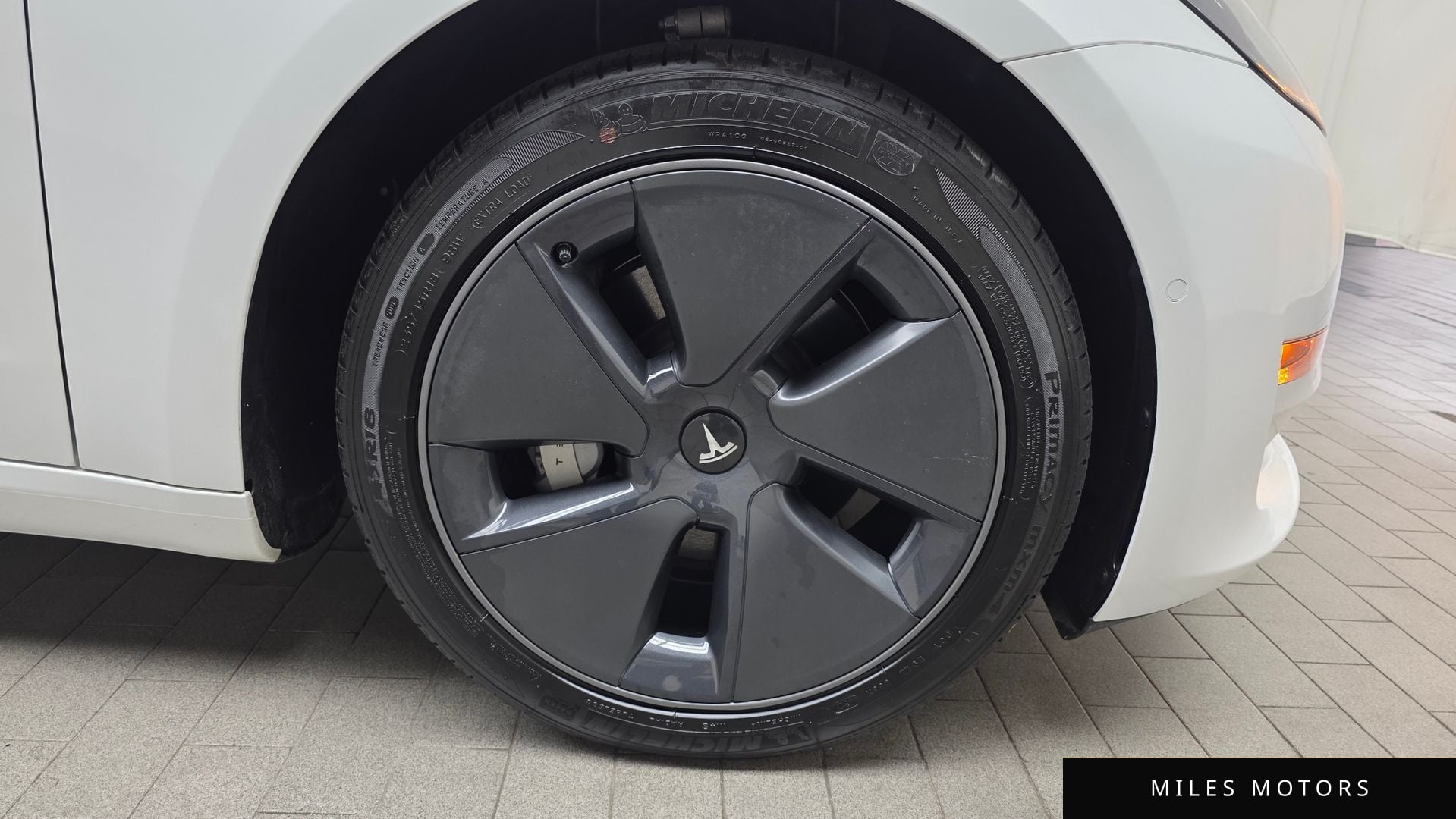 Tesla Model 3 2022 — миниатюра 7