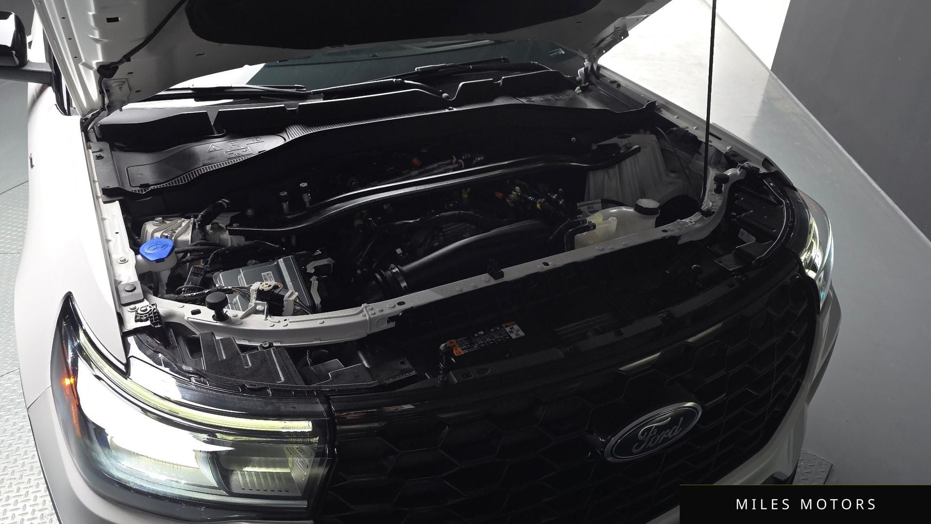 Ford Explorer 2025 — миниатюра 6