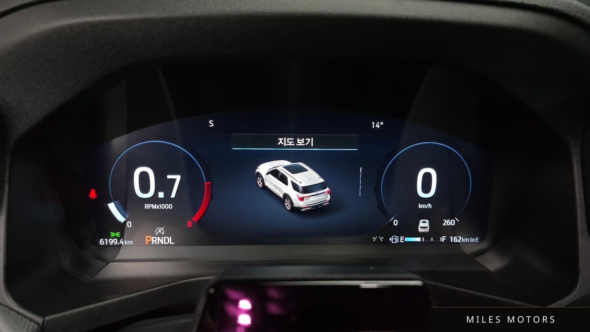 Ford Explorer 2025 — миниатюра 11