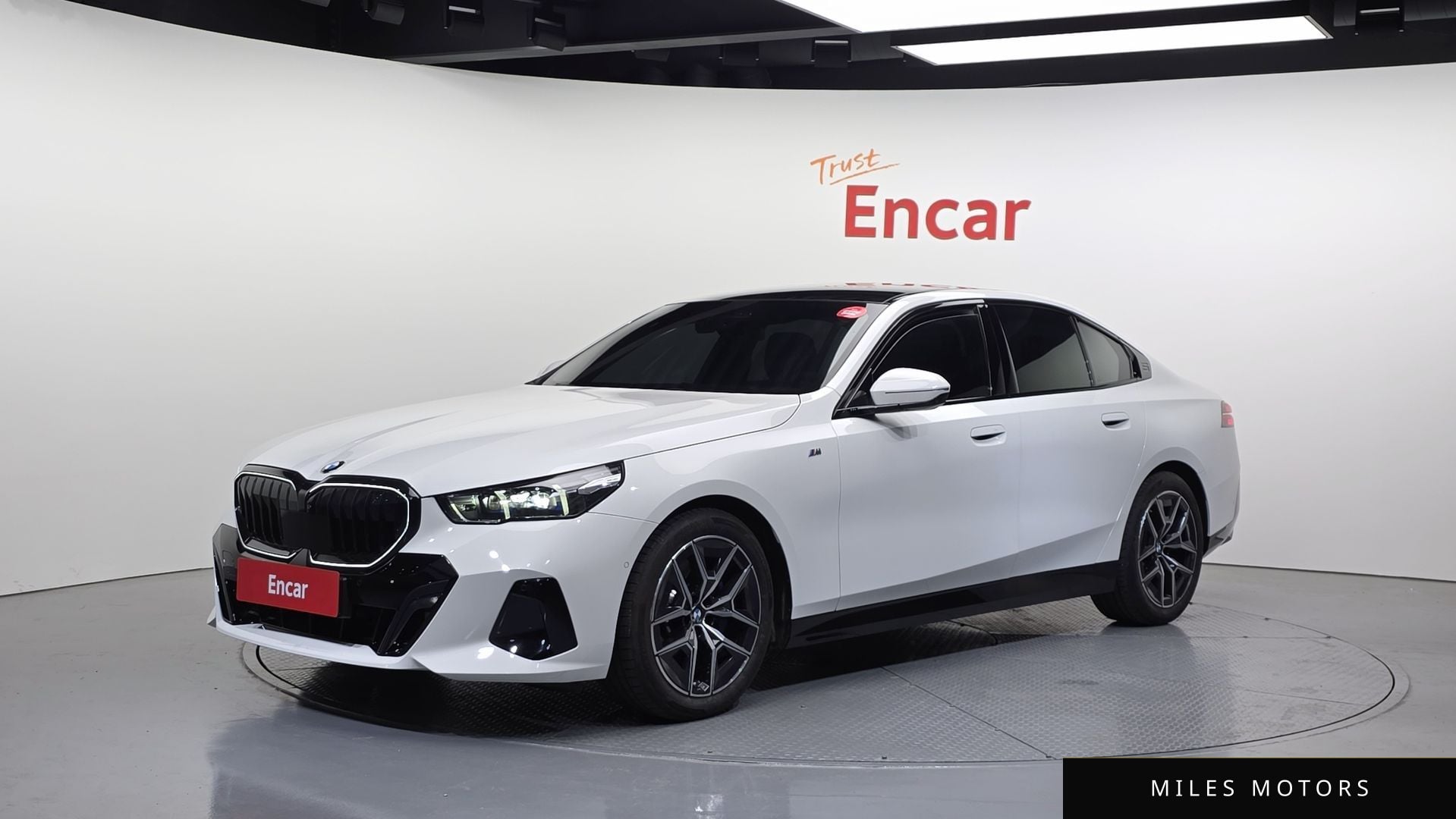 BMW 5 Series (G60) 2025