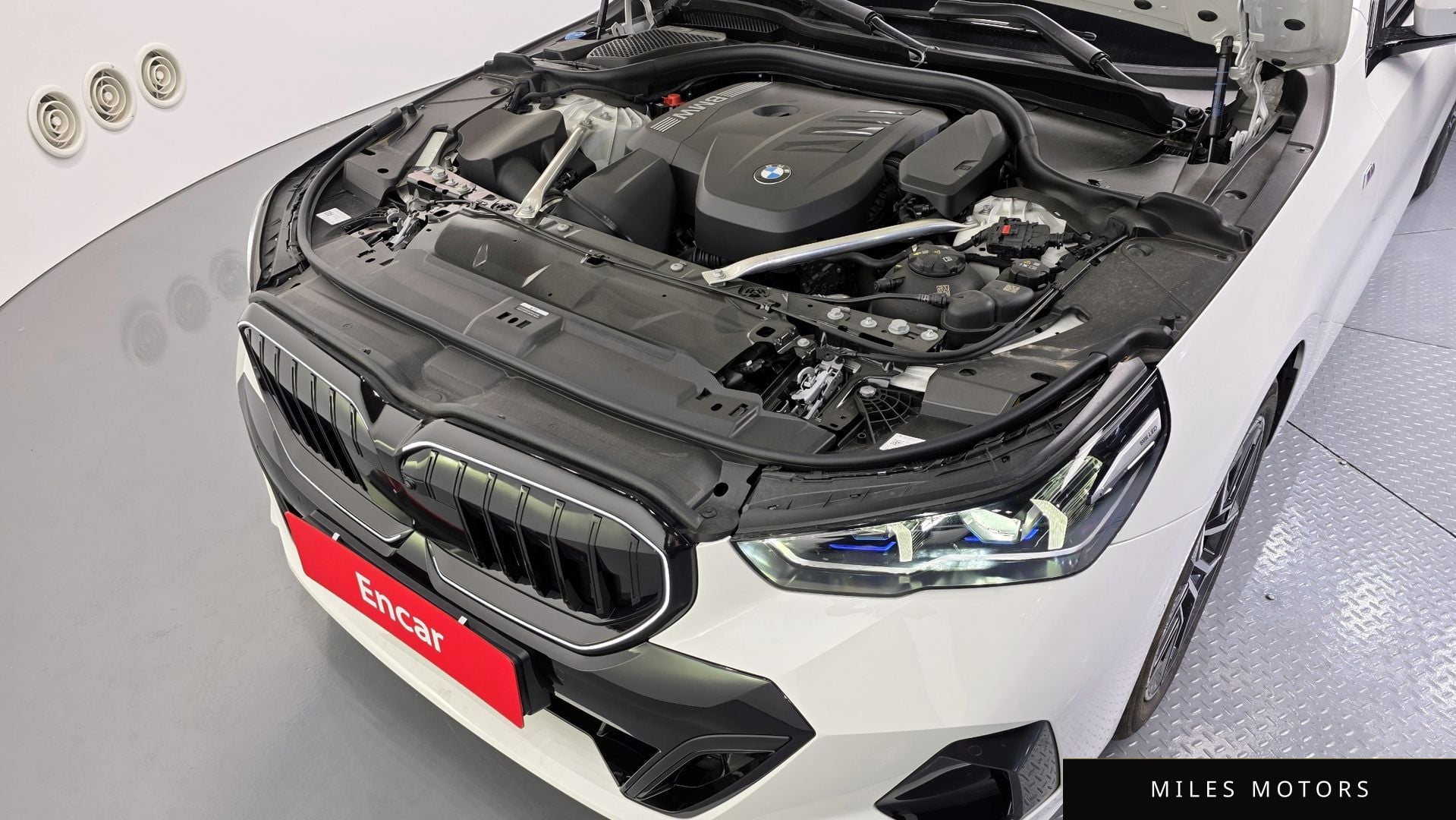 BMW 5 Series (G60) 2025 — миниатюра 6