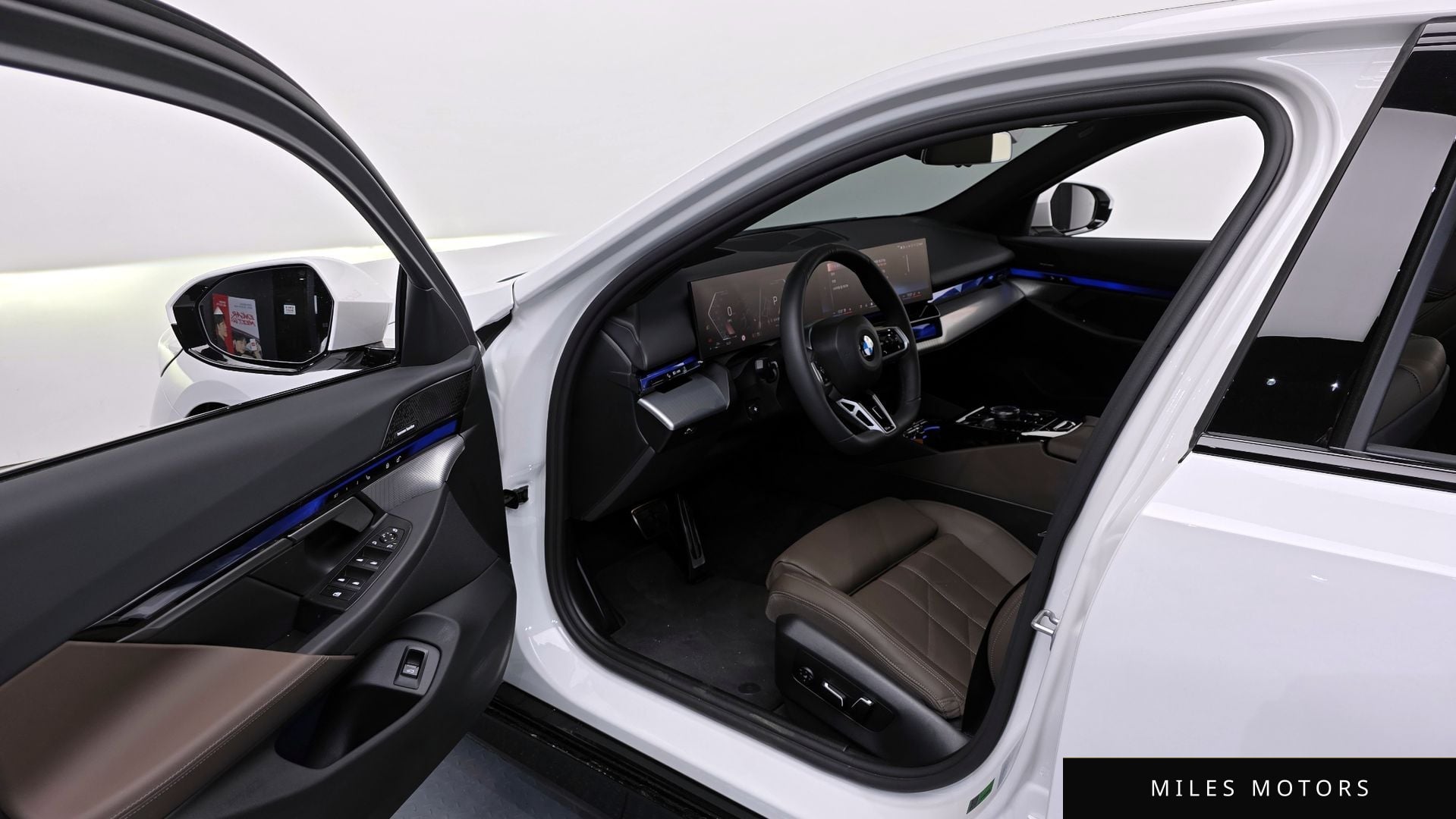 BMW 5 Series (G60) 2025 — миниатюра 10