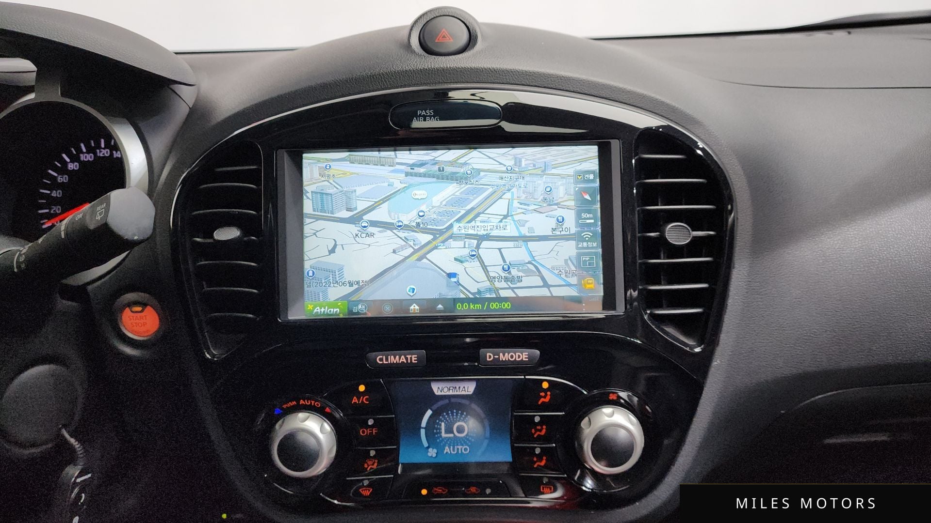 Nissan Juke 2016 — миниатюра 12