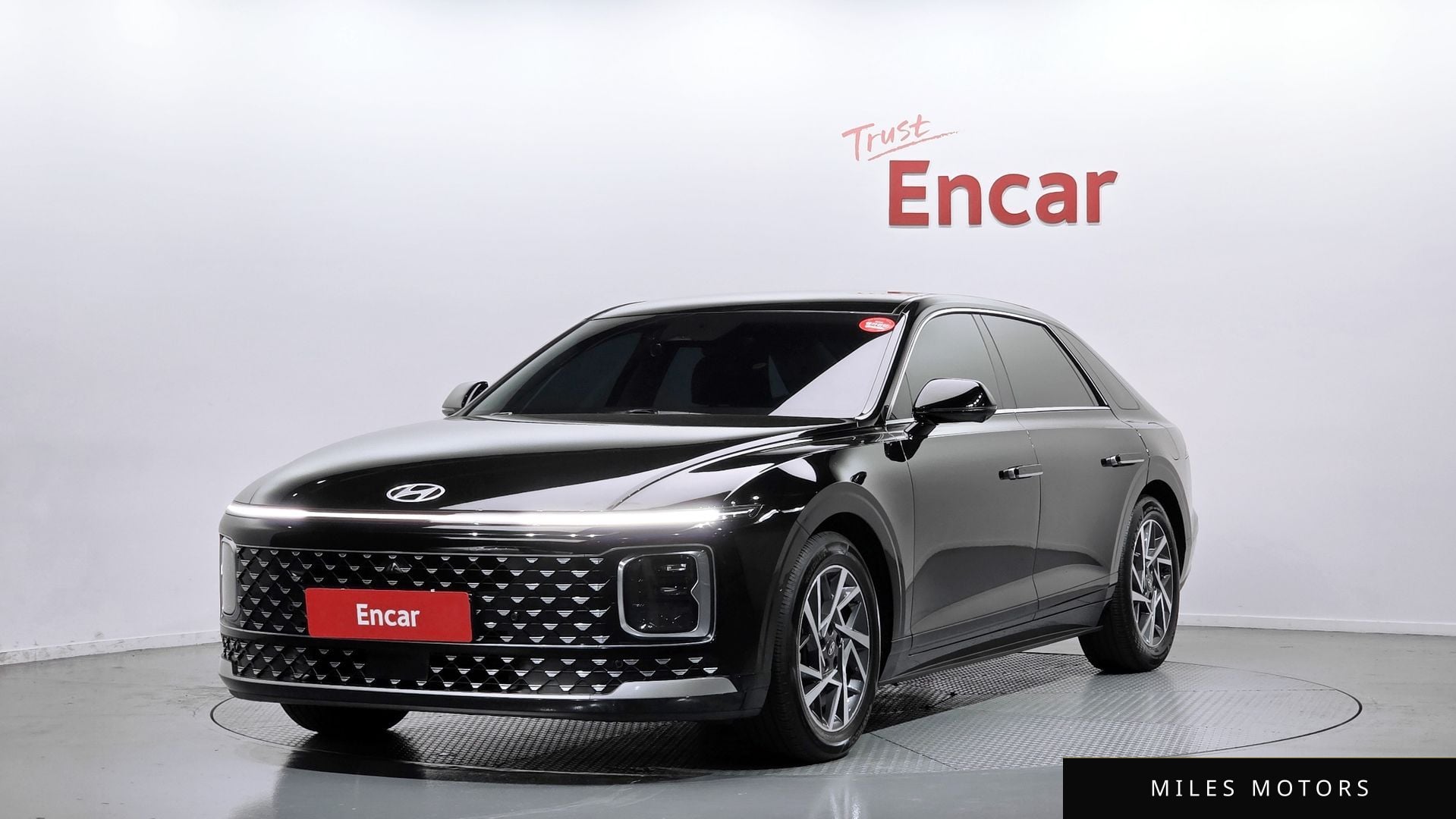 Hyundai Grandeur 2023 — фото 1 из 12