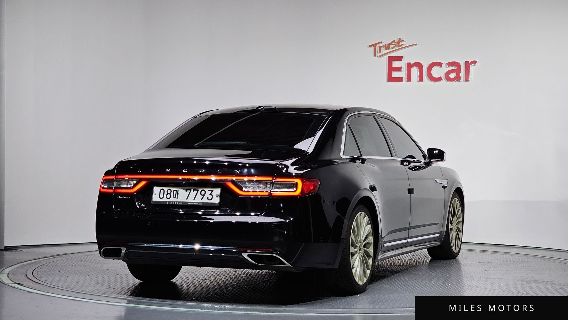 Lincoln Continental 2017 — миниатюра 2
