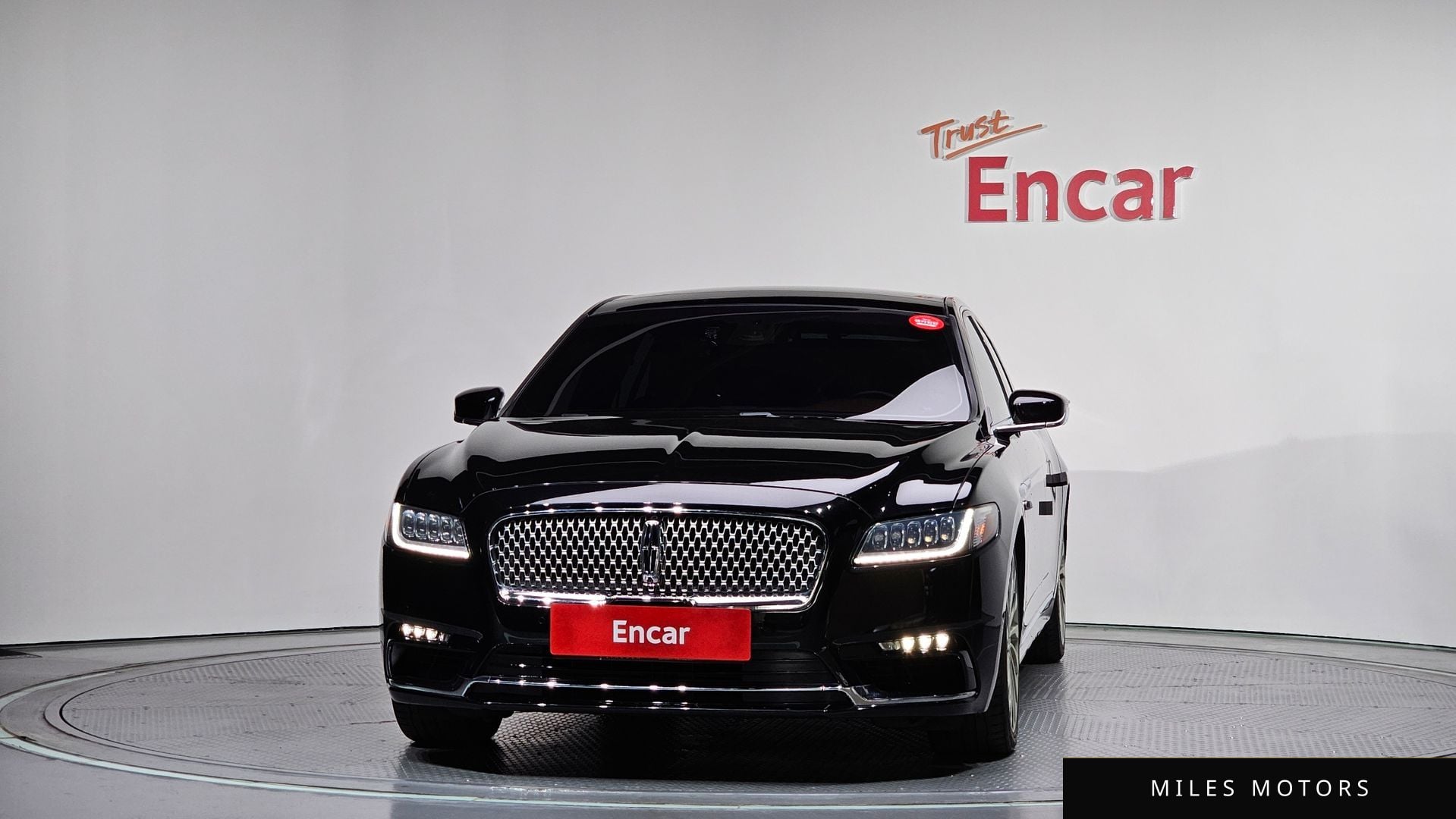 Lincoln Continental 2017 — миниатюра 3