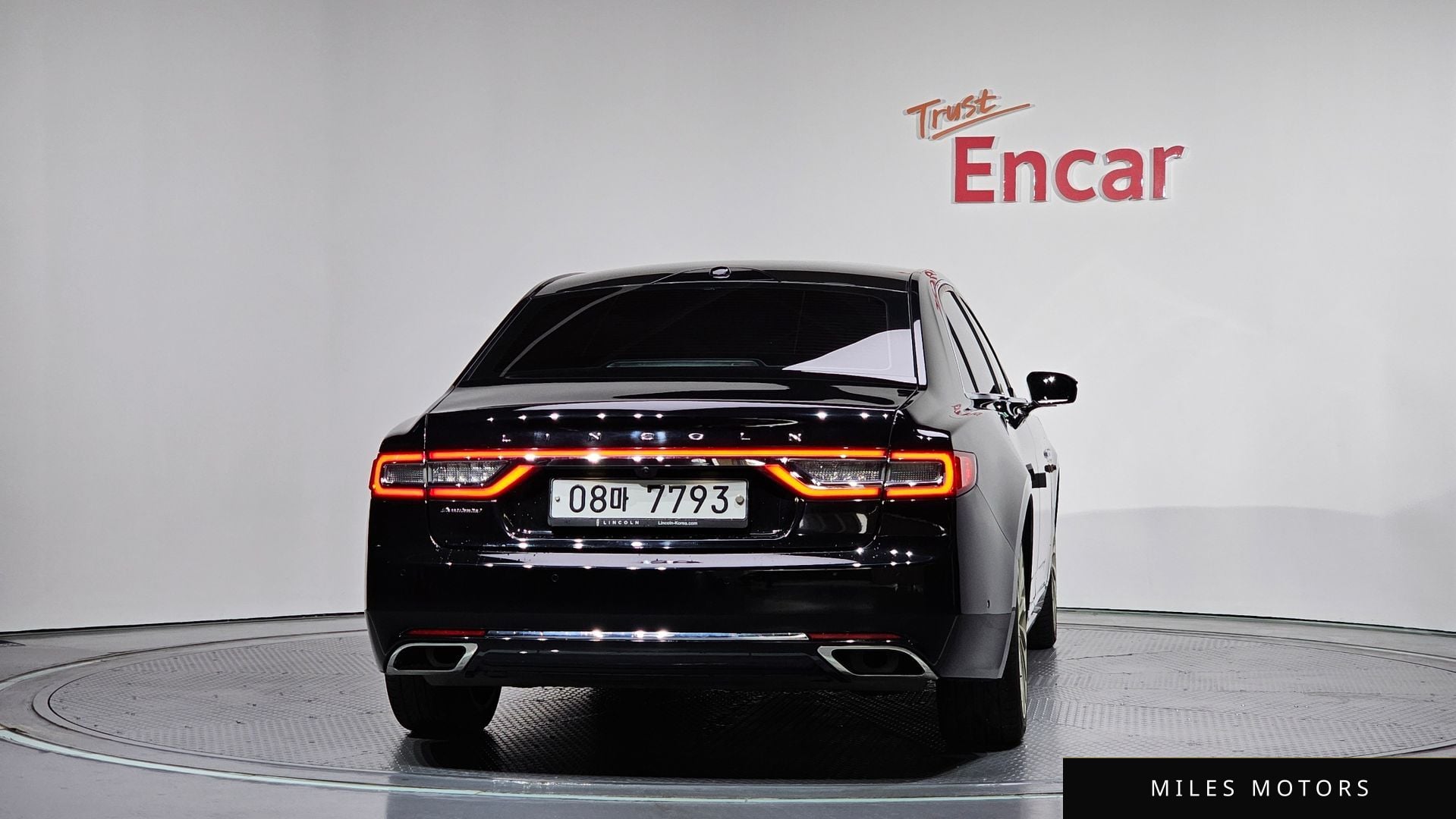 Lincoln Continental 2017 — миниатюра 4