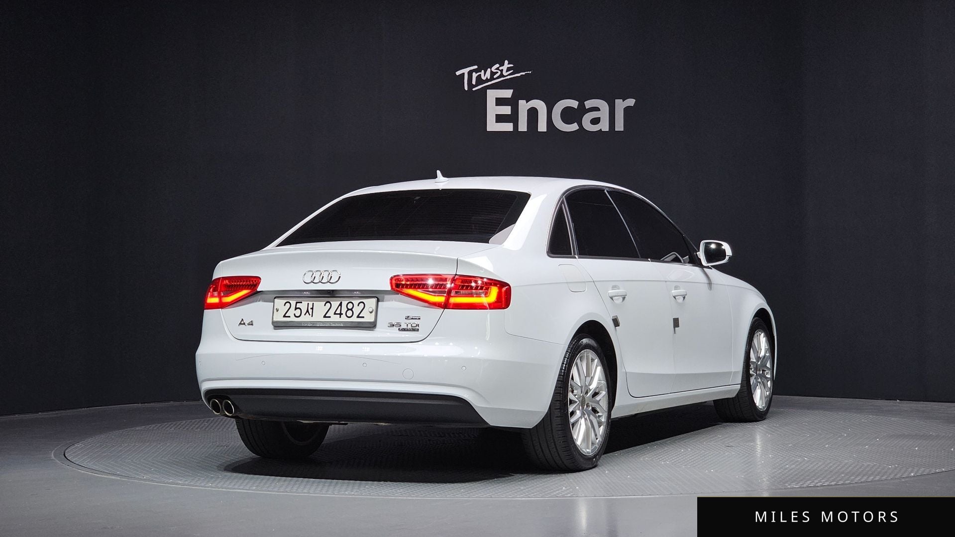 Audi A4 2015 — миниатюра 2