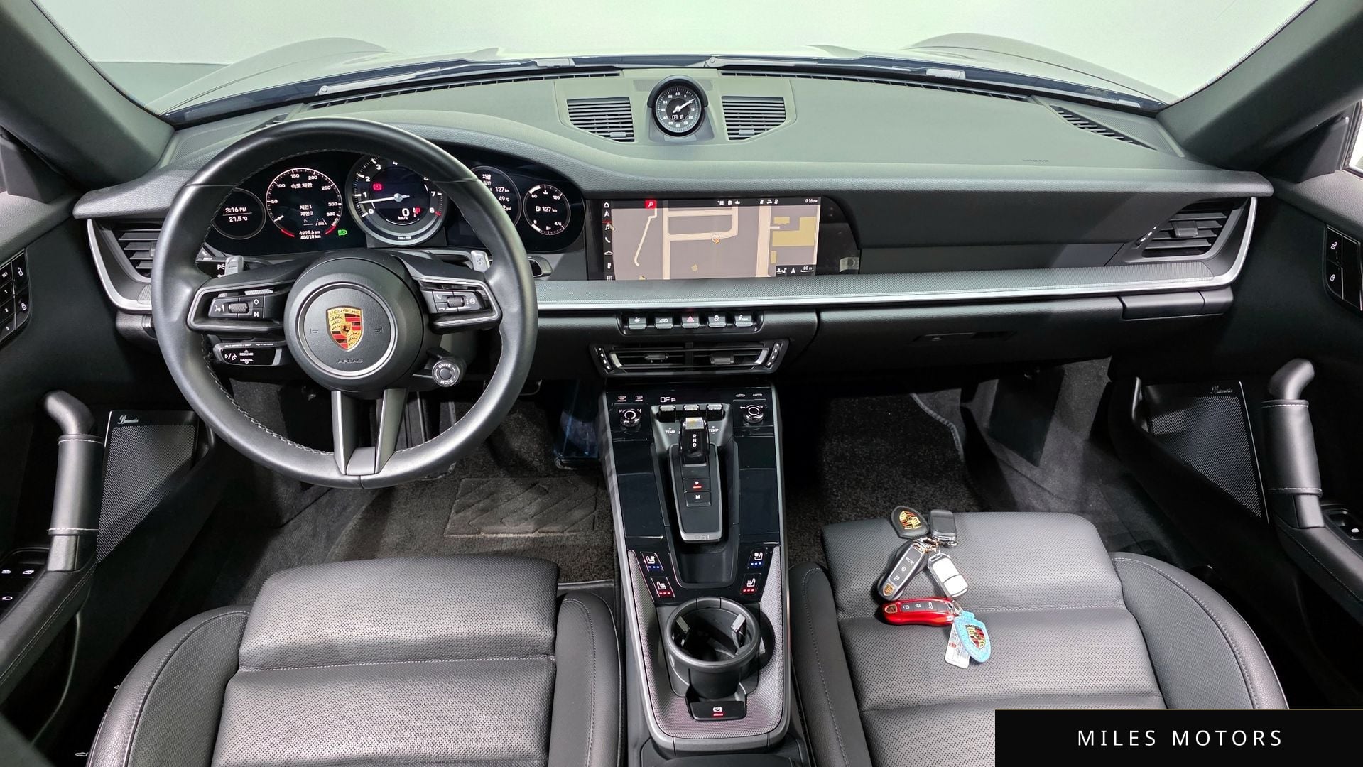Porsche 911 (992) 2021 — миниатюра 10