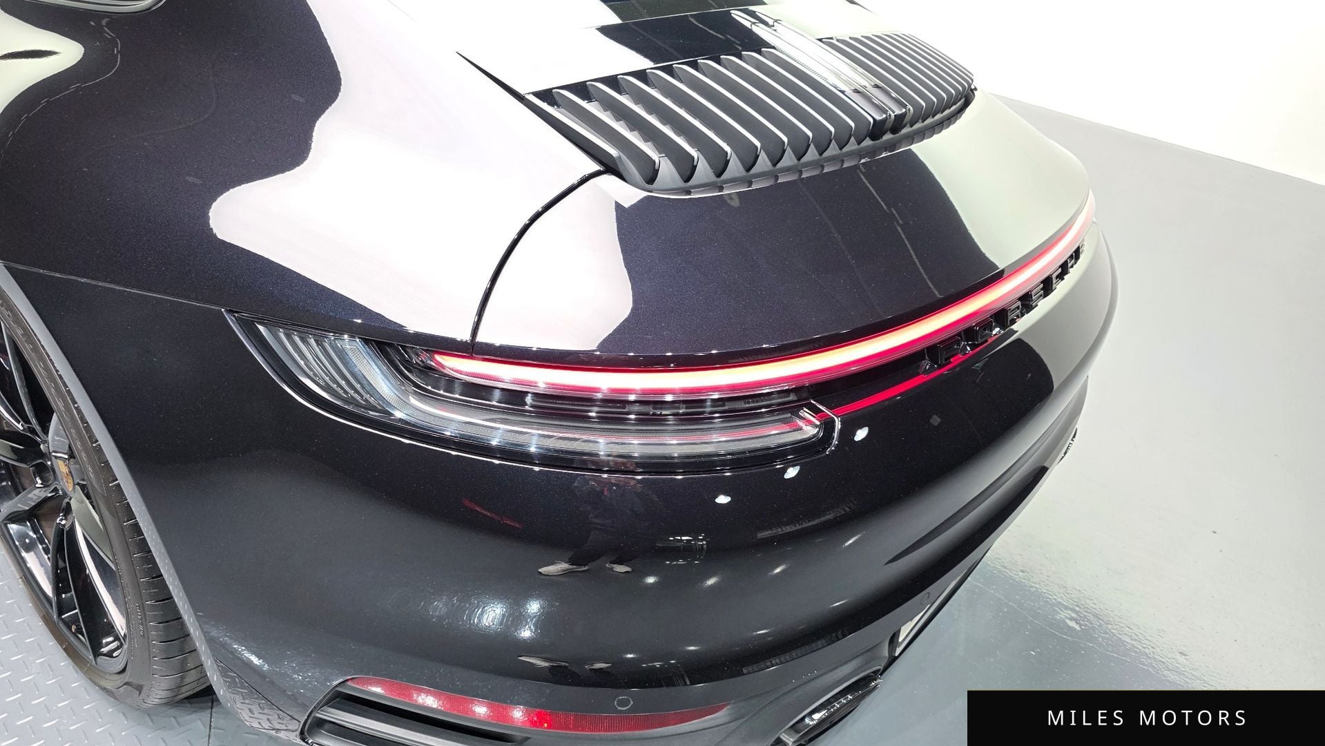 Porsche 911 (992) 2021 — миниатюра 9
