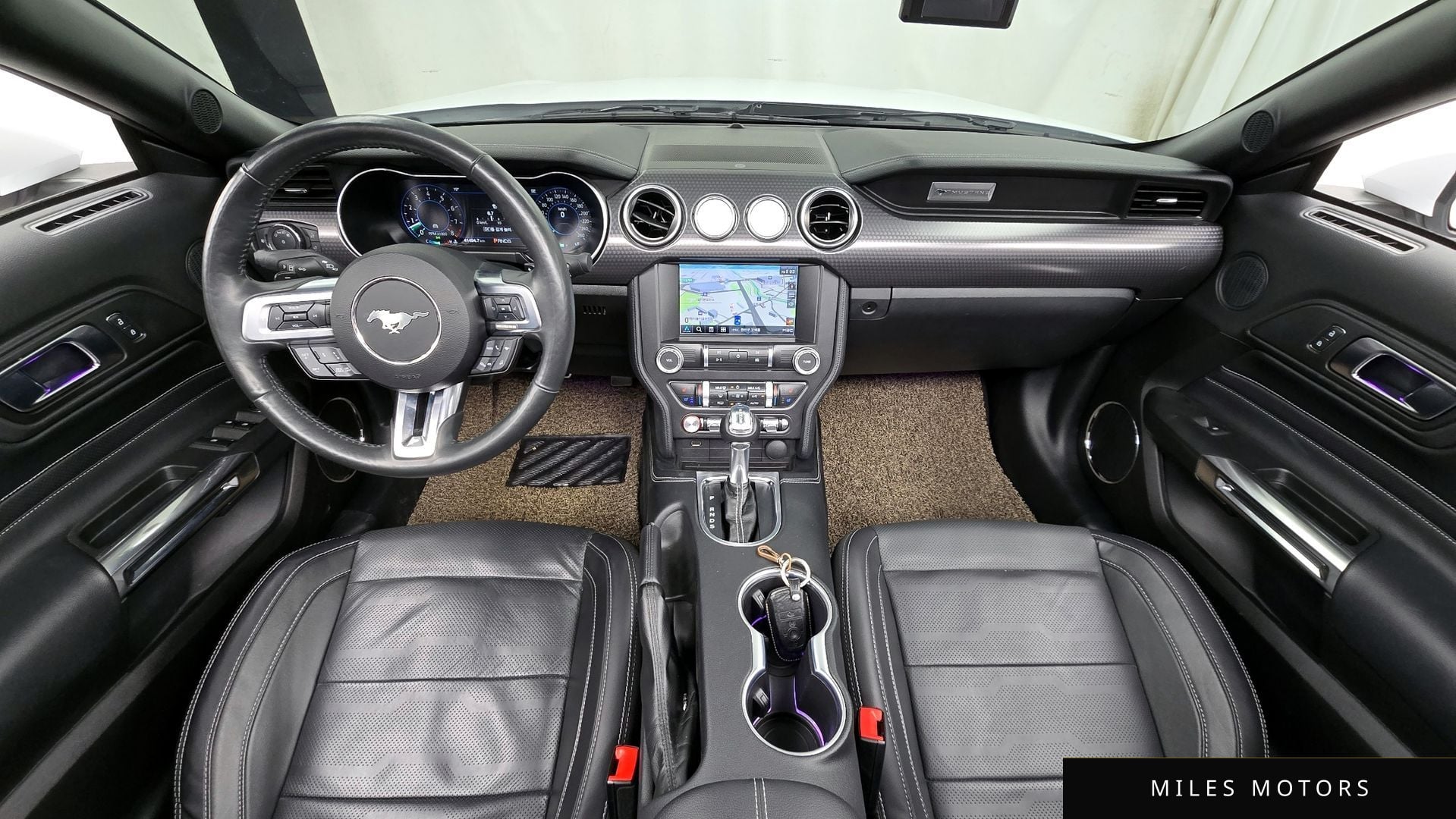 Ford Mustang 2022 — миниатюра 10