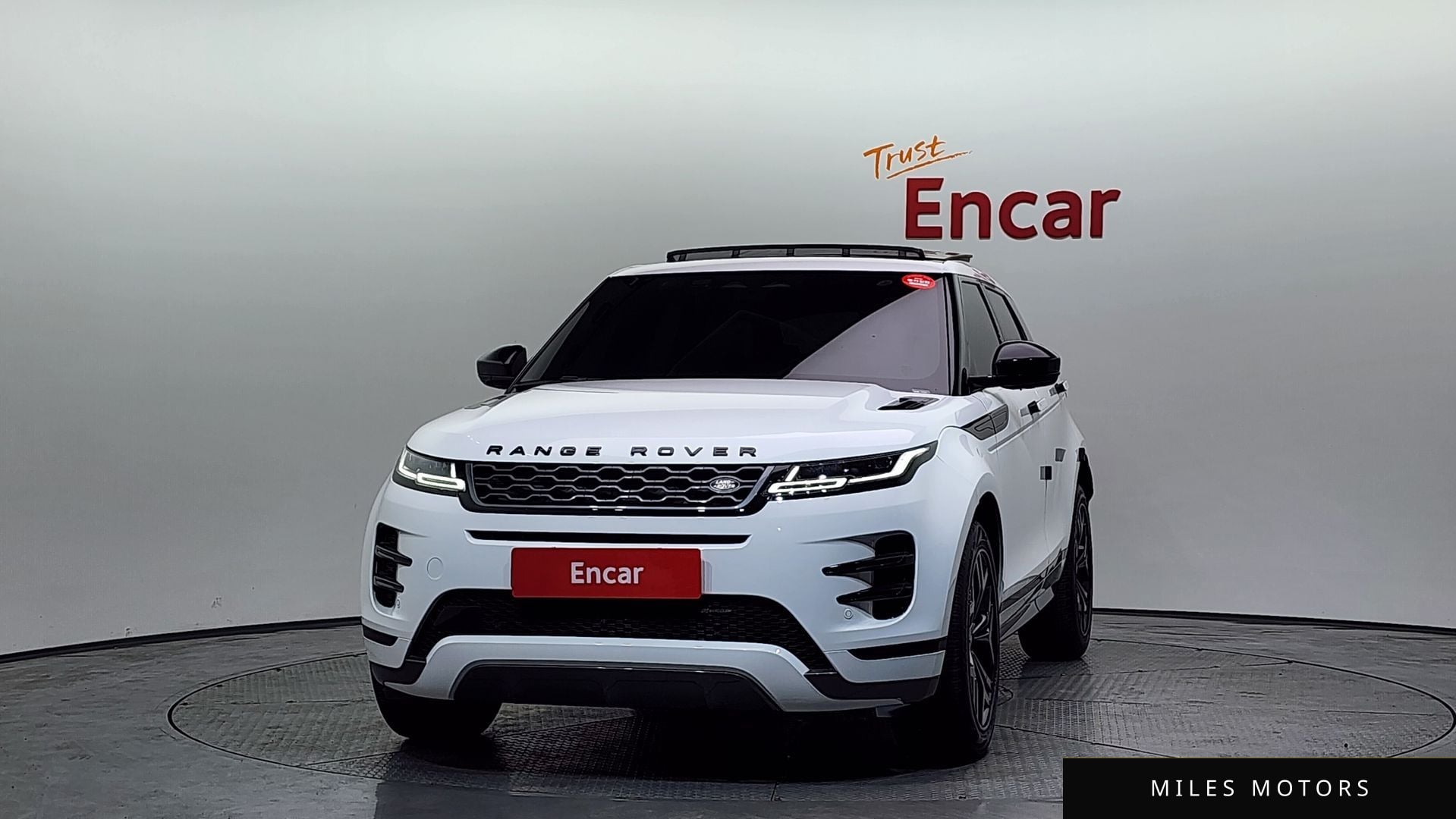 Land Rover Range Rover Evoque 2023 — миниатюра 3