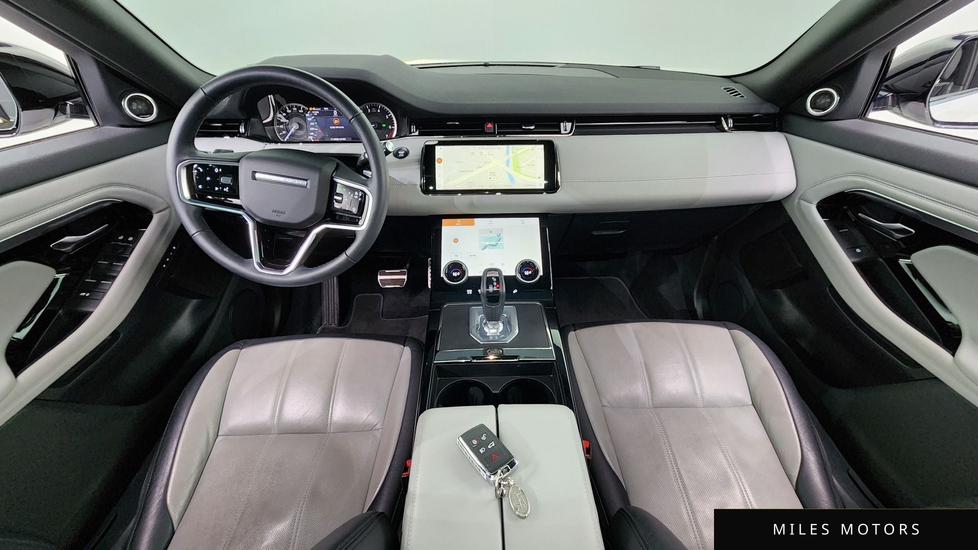 Land Rover Range Rover Evoque 2023 — миниатюра 10