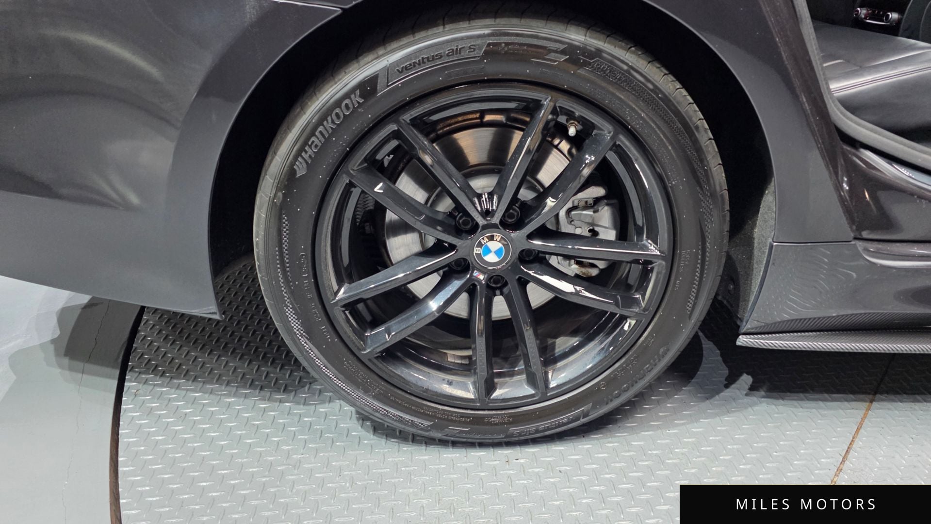 BMW 5 Series (G30) 2020 — миниатюра 5
