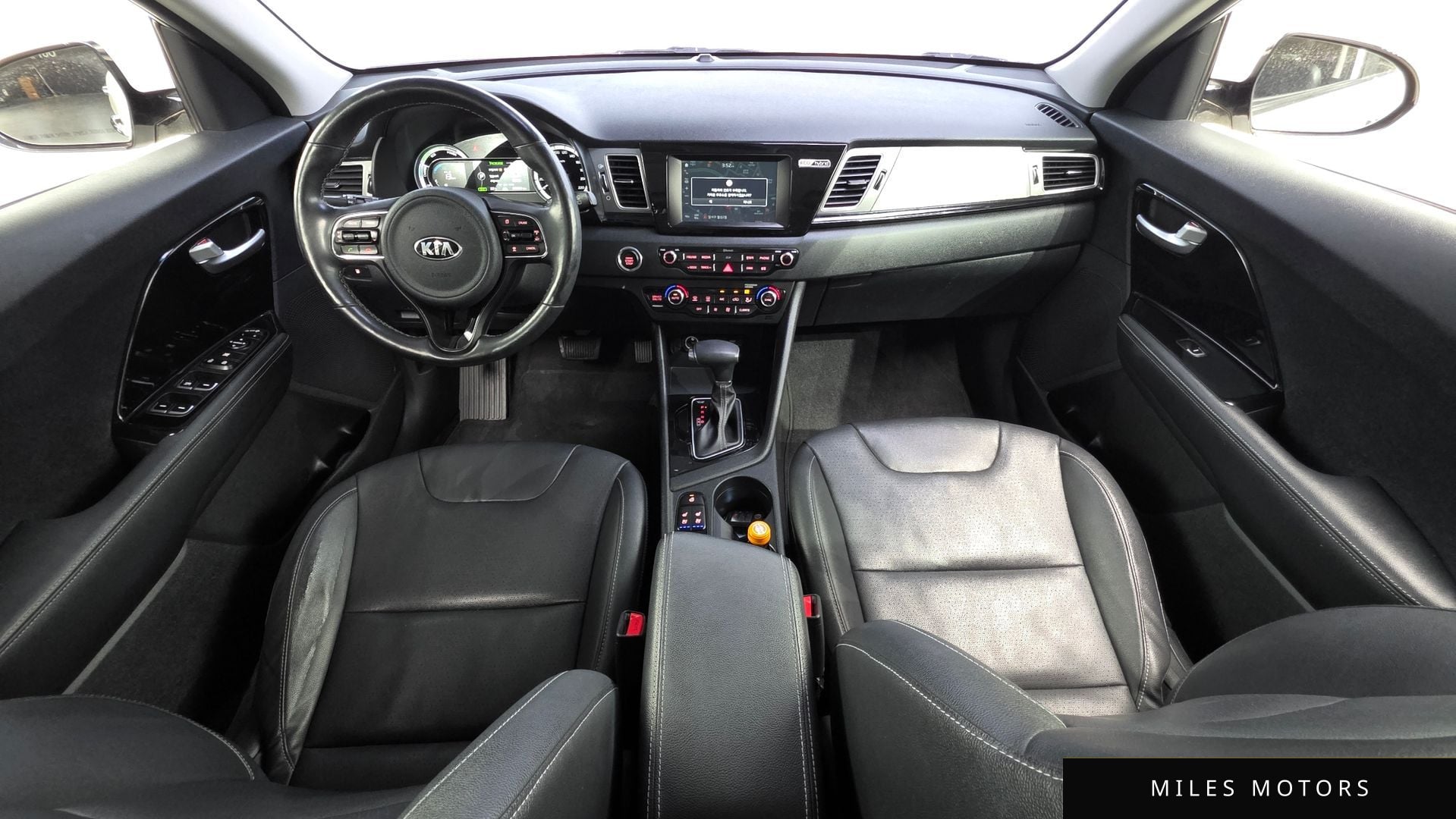 Kia Niro 2017 — миниатюра 10