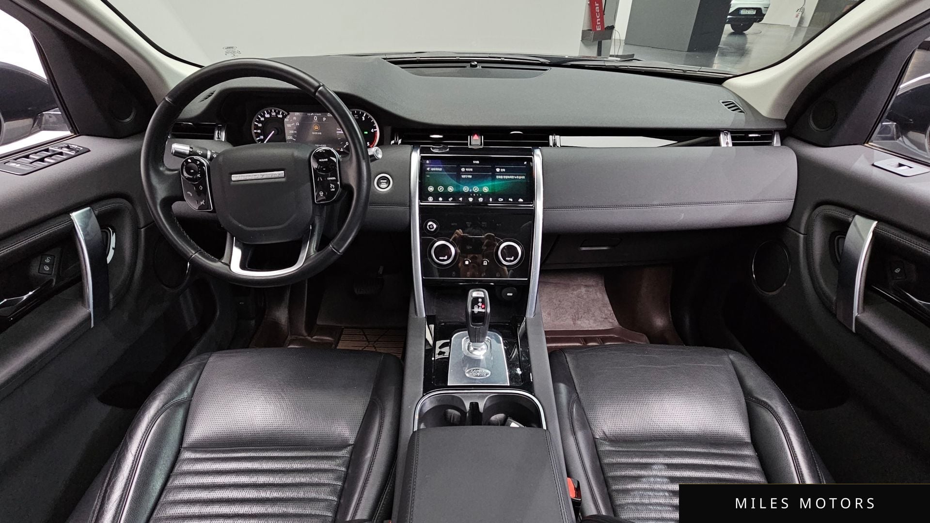 Land Rover Discovery Sport 2020 — миниатюра 9