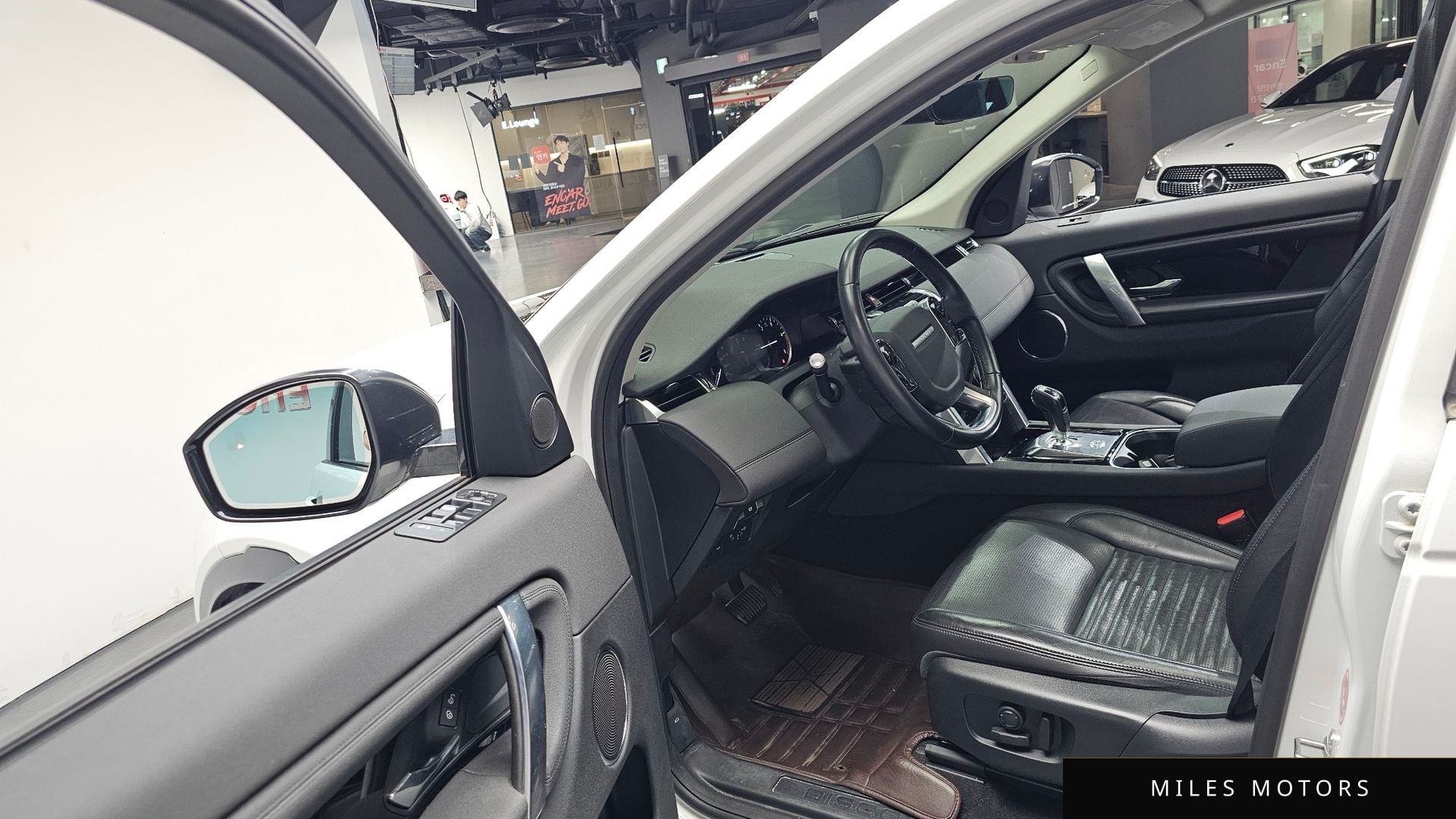 Land Rover Discovery Sport 2020 — миниатюра 12