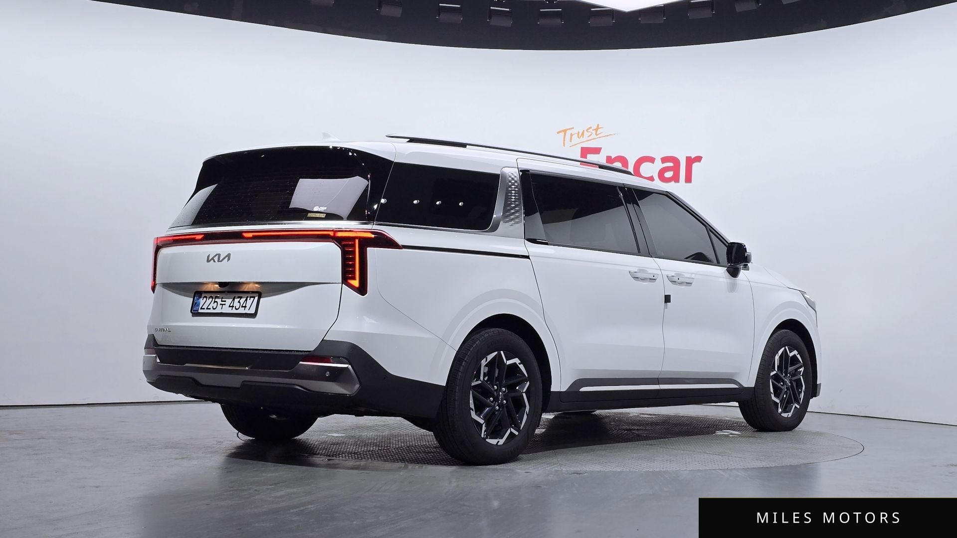 Kia Canival 2025 — миниатюра 2