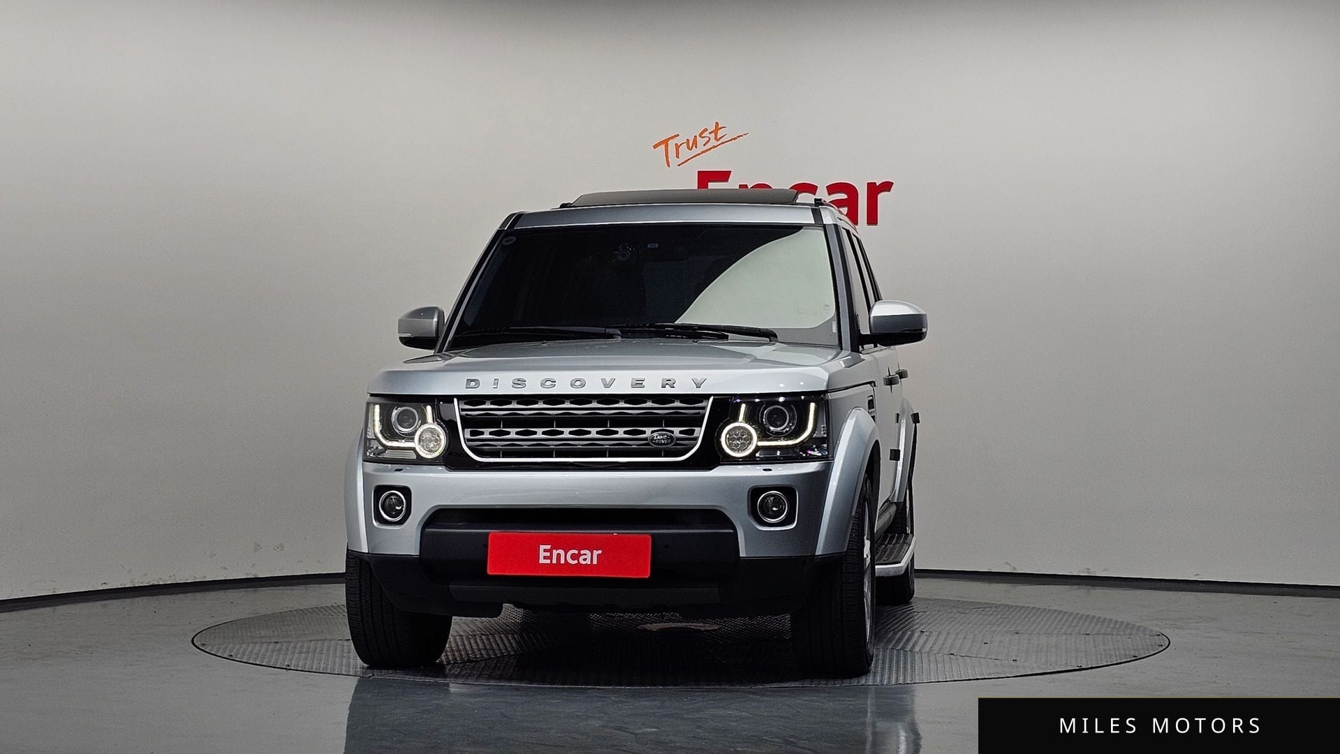 Land Rover Discovery 2015 — миниатюра 3