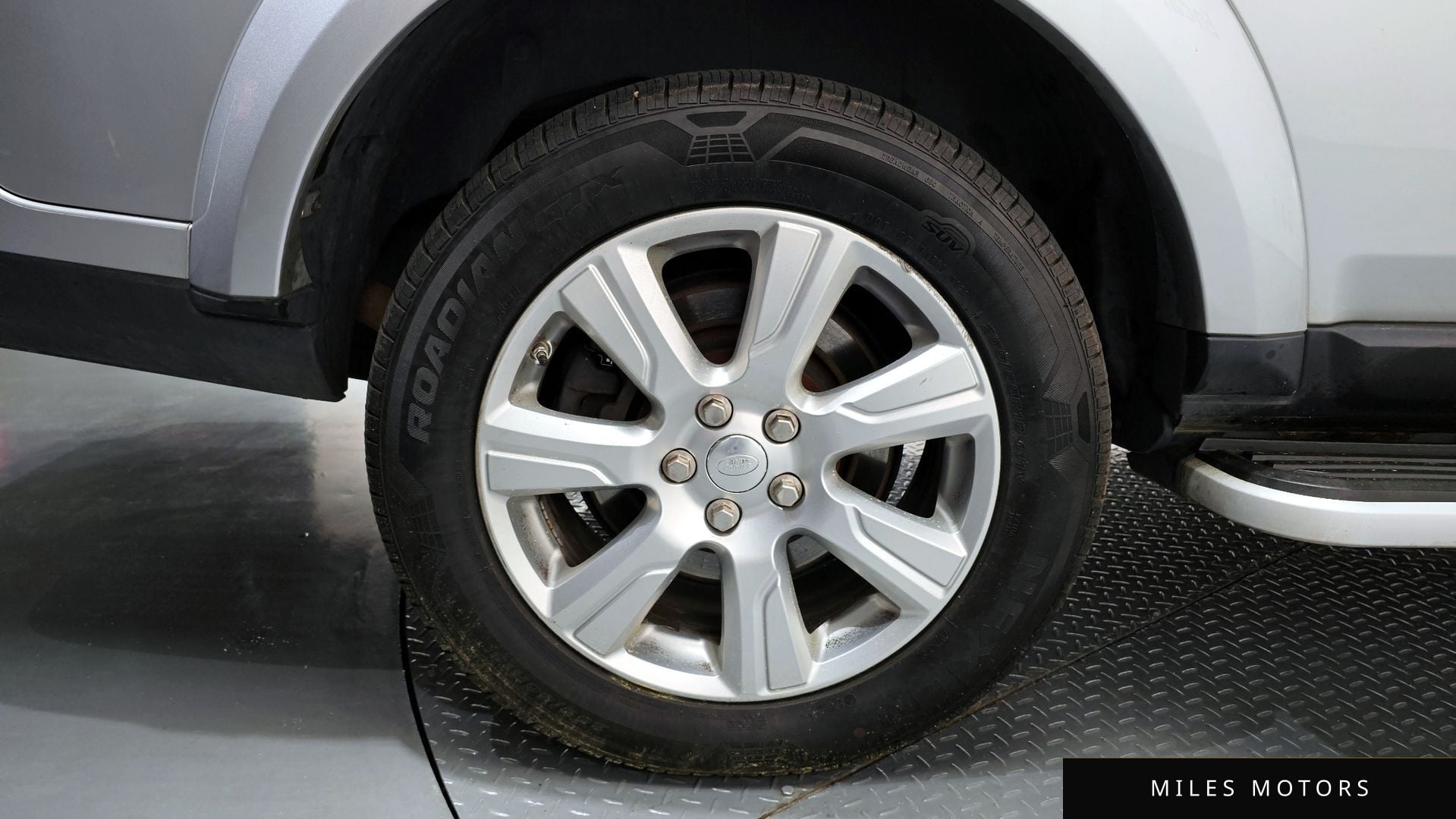 Land Rover Discovery 2015 — миниатюра 5