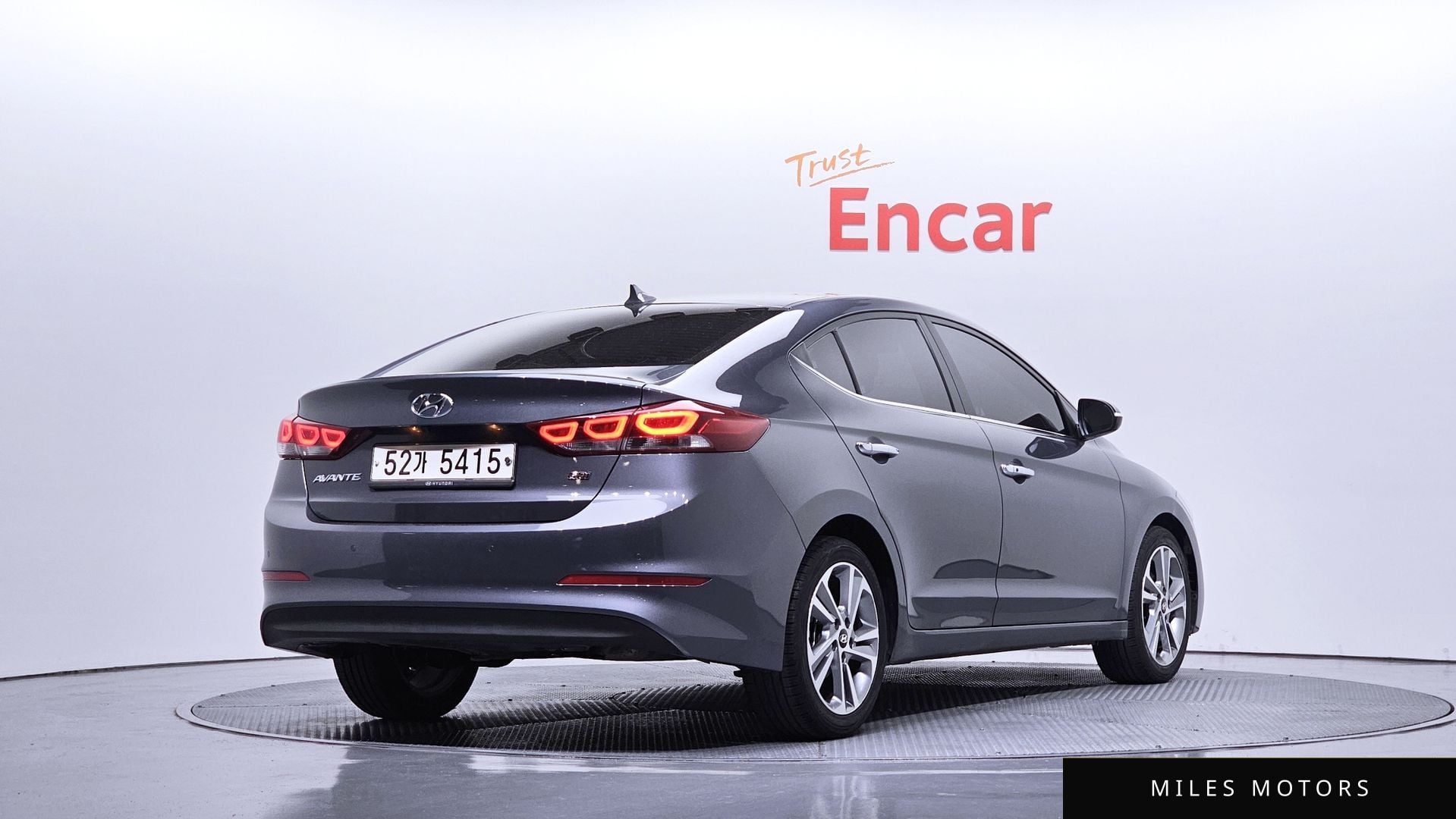 Hyundai AVANTE 2017 — миниатюра 2