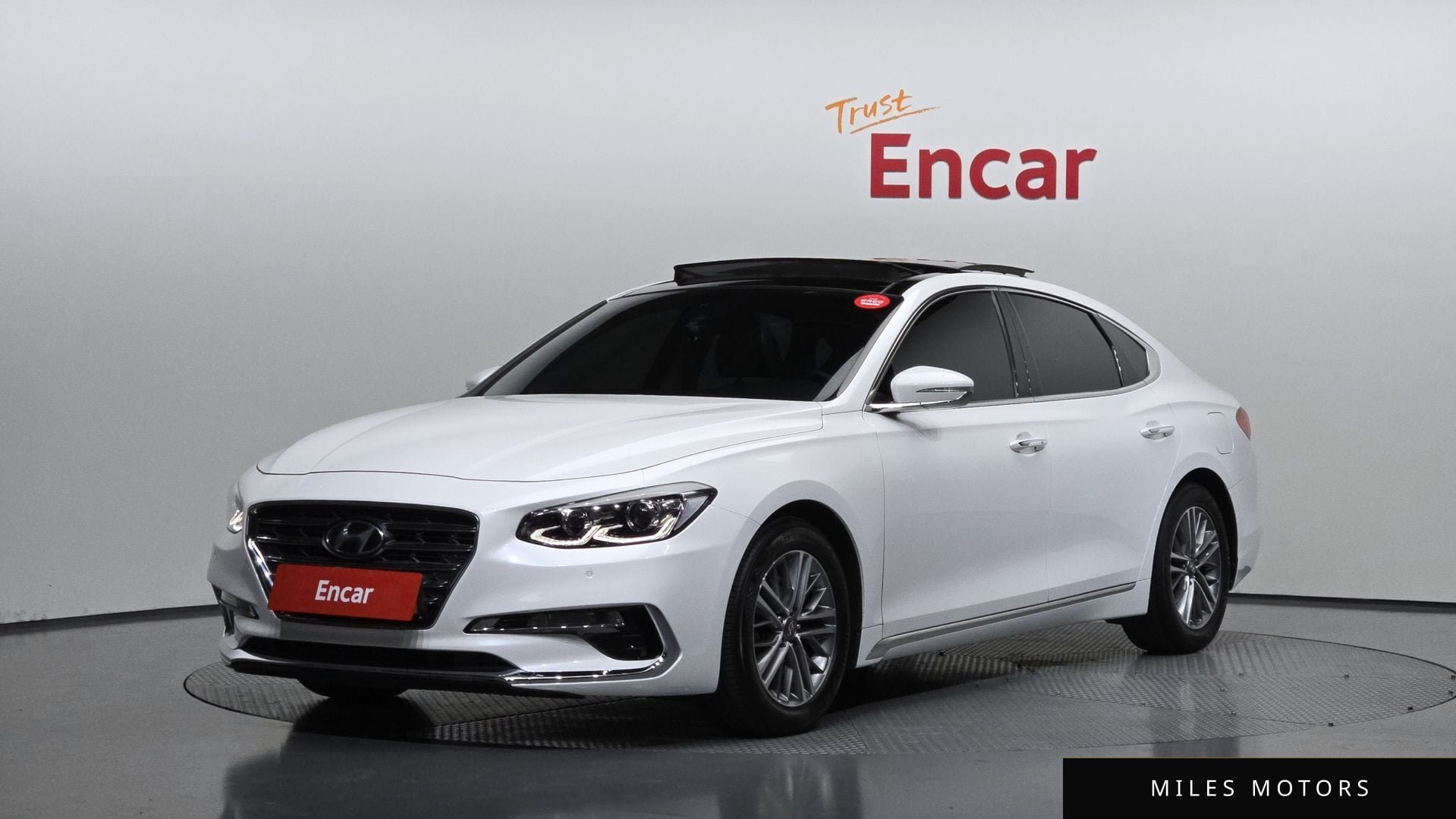 Hyundai Grandeur 2018 — фото 1 из 12