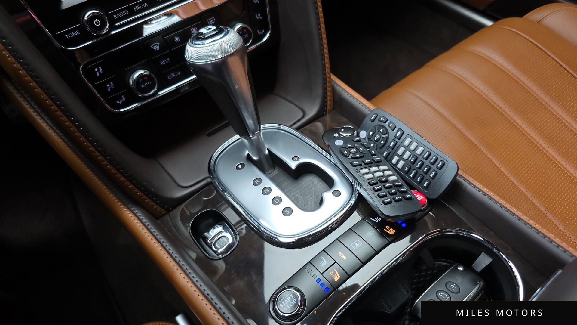 Bentley Flying Spur 2014 — миниатюра 9