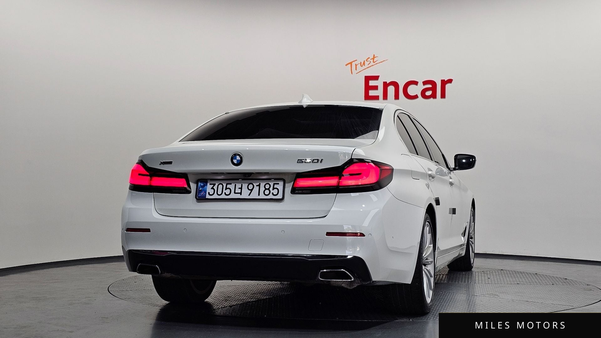 BMW 5 Series (G30) 2023 — миниатюра 3