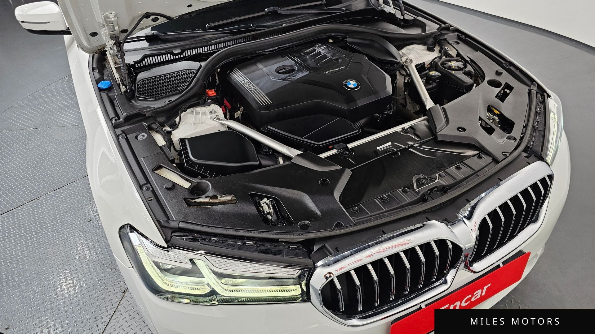 BMW 5 Series (G30) 2023 — миниатюра 5