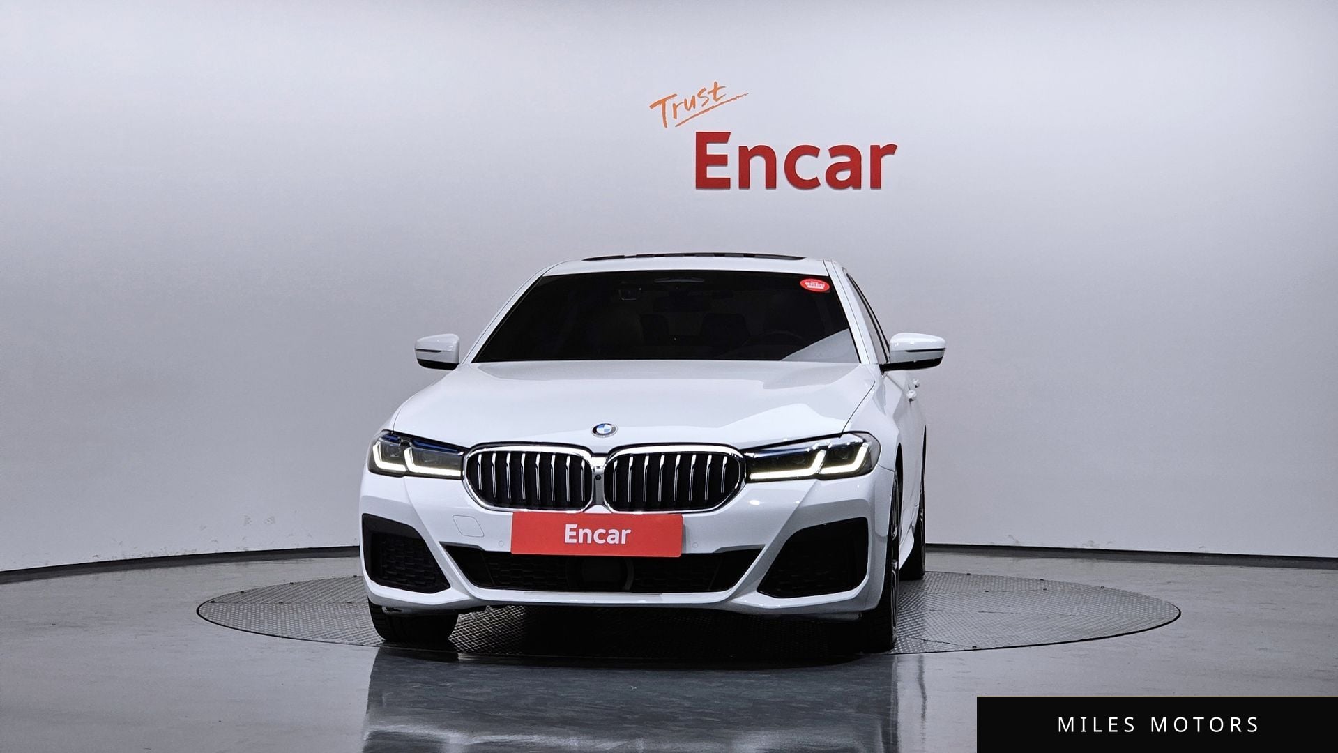 BMW 5 Series (G30) 2021 — миниатюра 3