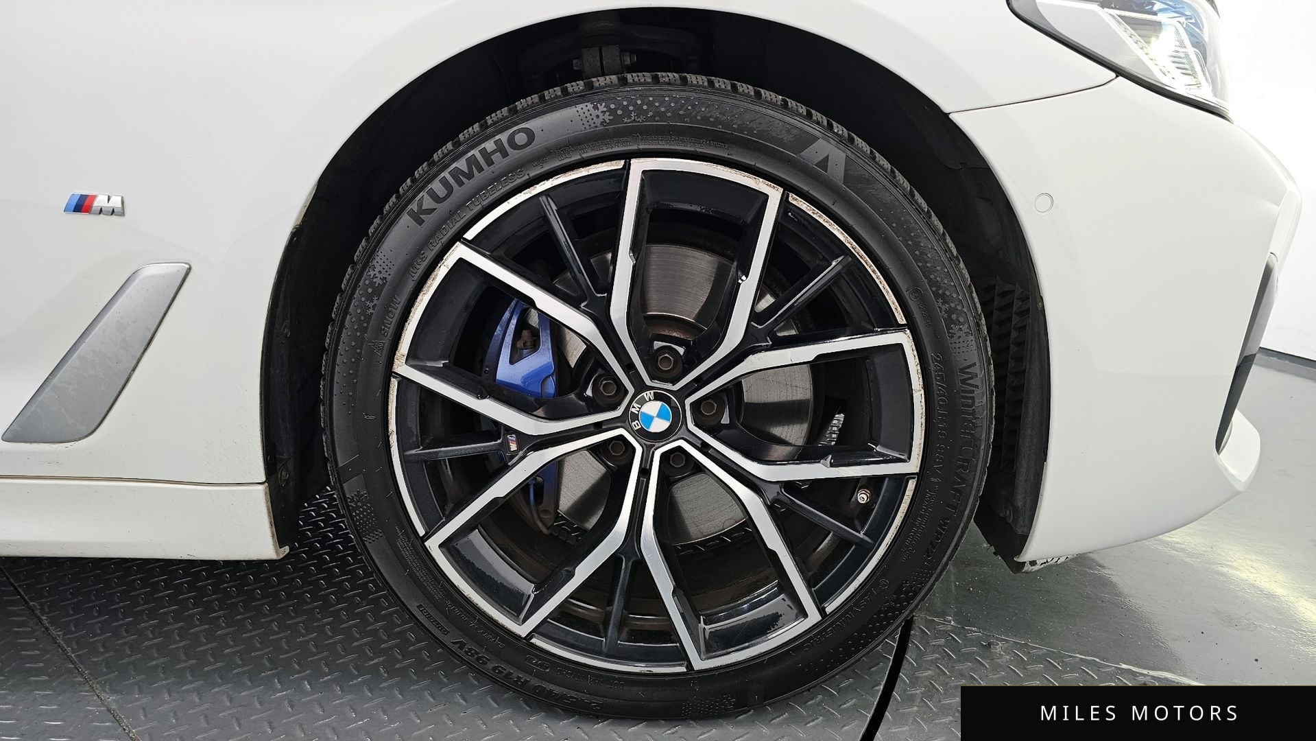 BMW 5 Series (G30) 2021 — миниатюра 7