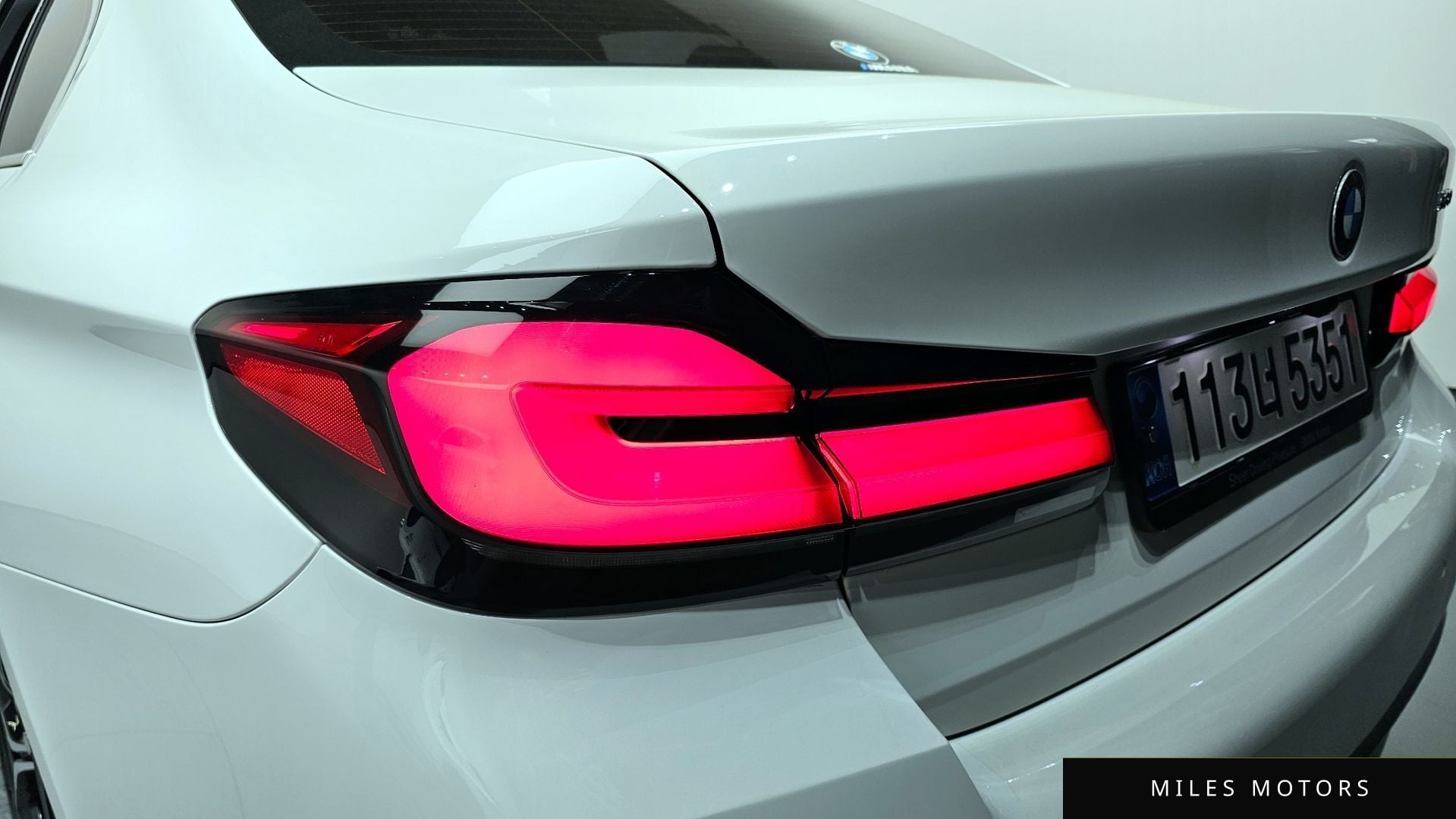BMW 5 Series (G30) 2021 — миниатюра 9