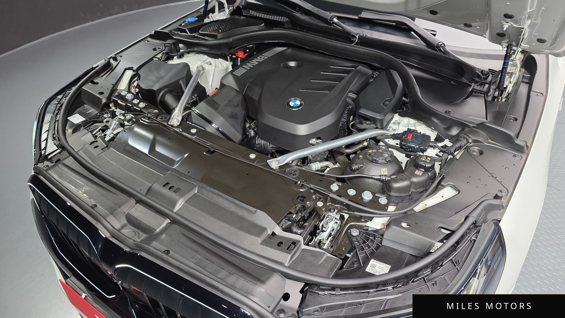 BMW 5 Series (G60) 2025 — миниатюра 6