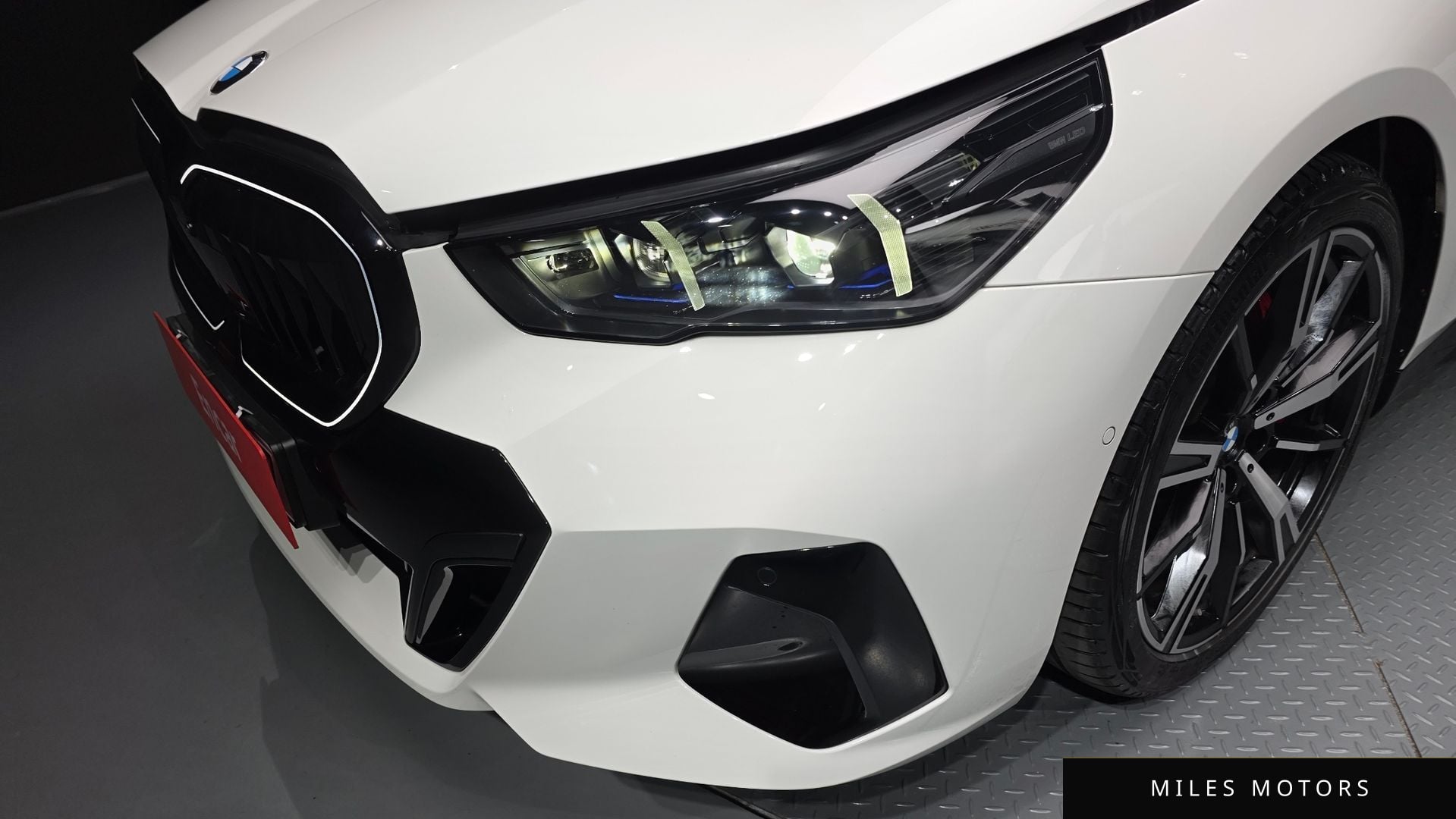BMW 5 Series (G60) 2025 — миниатюра 8