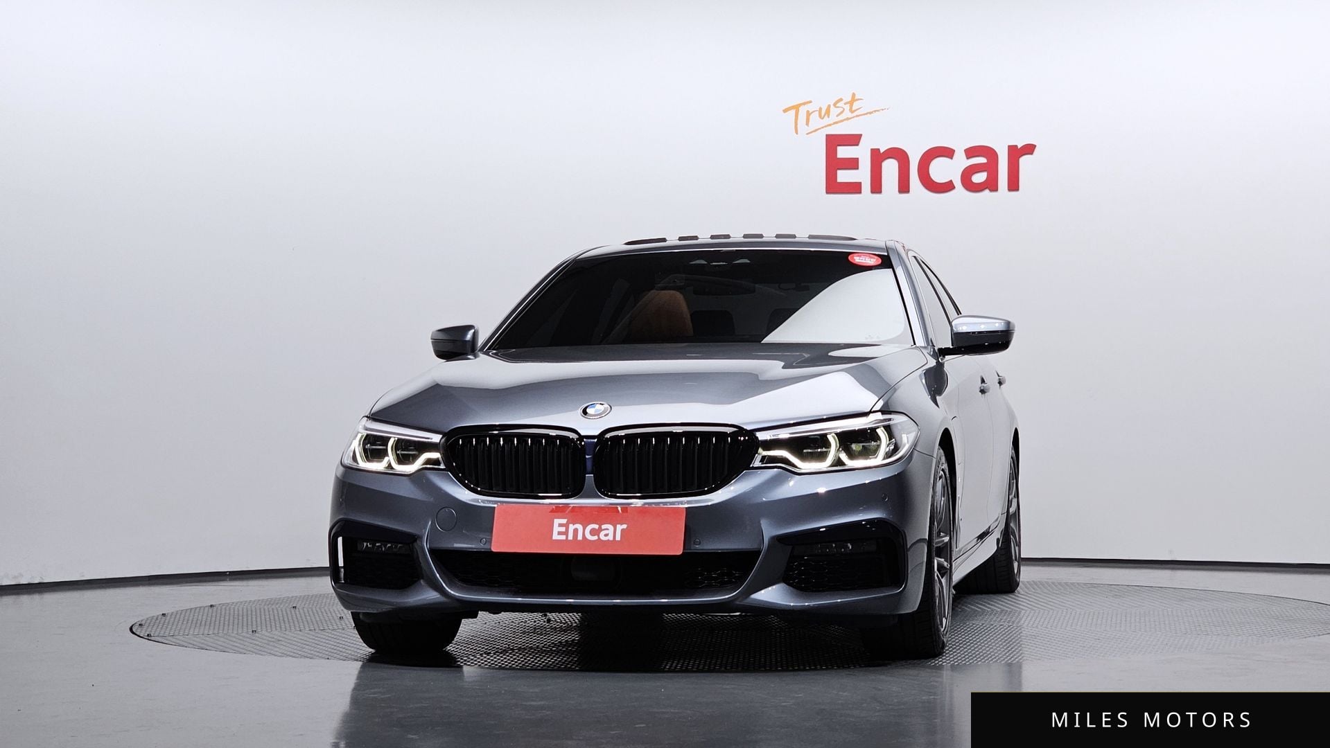 BMW 5 Series (G30) 2020 — миниатюра 3