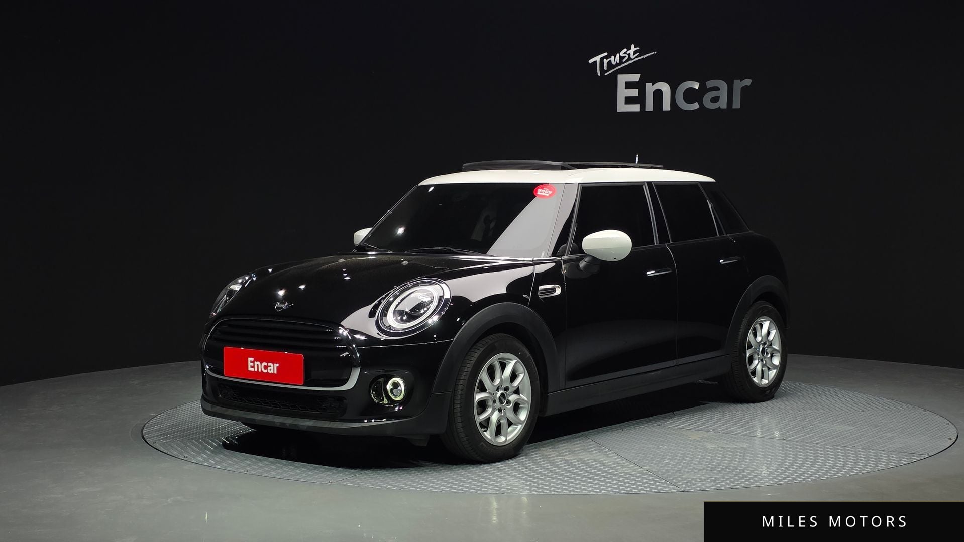 MINI Cooper 2020 — фото 1 из 12