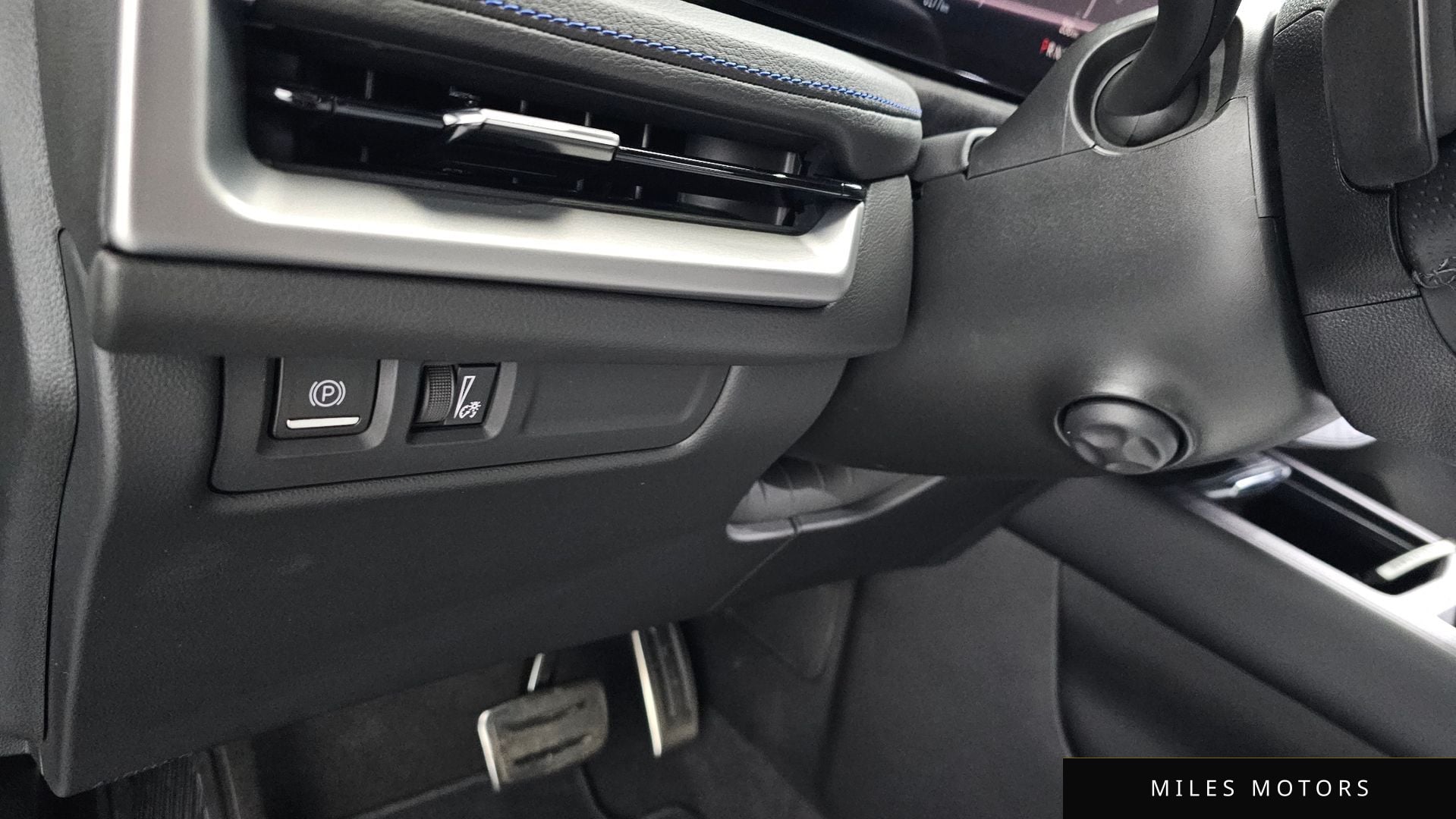 Cadillac XT4 2024 — миниатюра 26