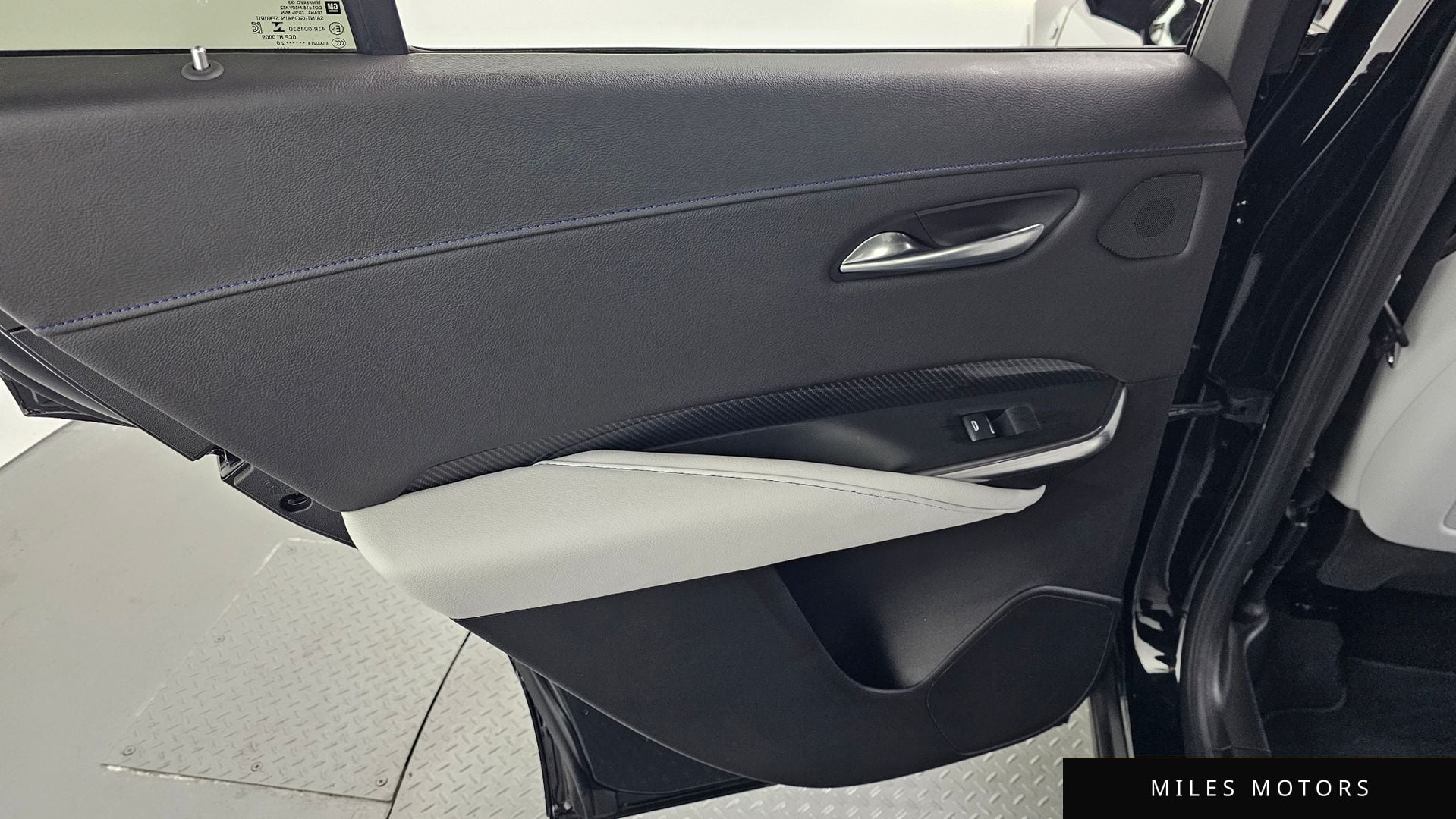Cadillac XT4 2024 — миниатюра 15