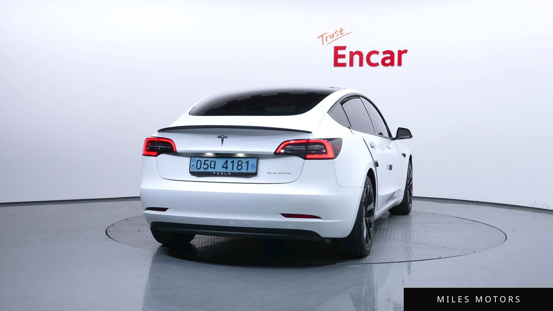 Tesla Model 3 2021 — миниатюра 4