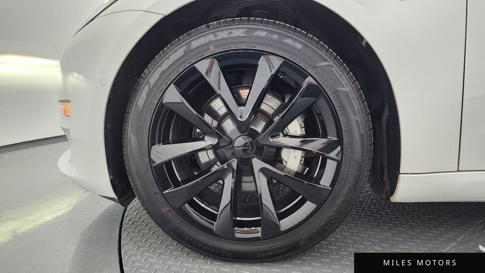 Tesla Model 3 2021 — миниатюра 5