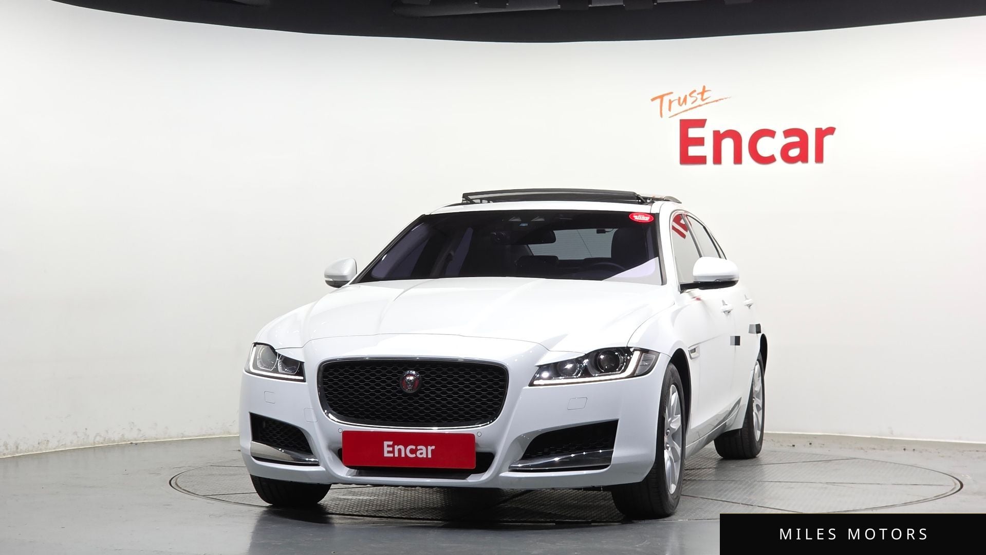 Jaguar XF (X260) 2017 — миниатюра 3
