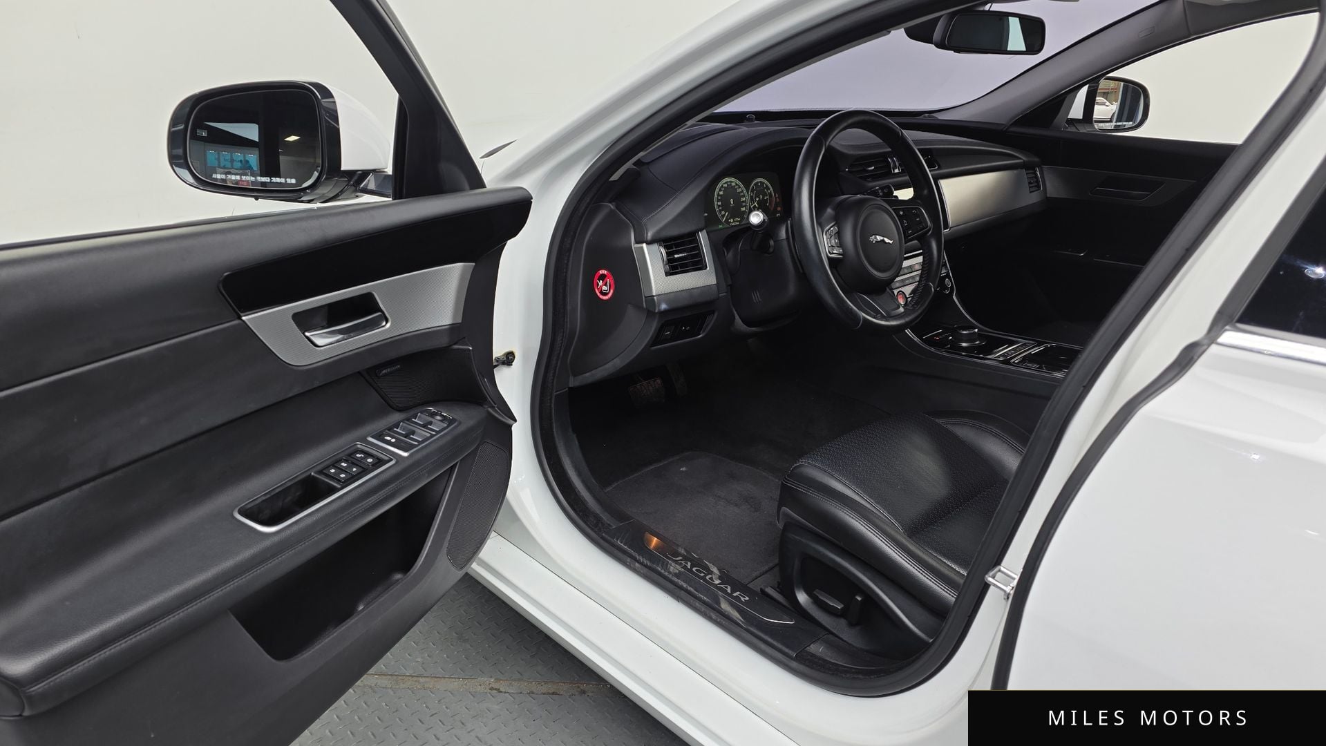 Jaguar XF (X260) 2017 — миниатюра 10