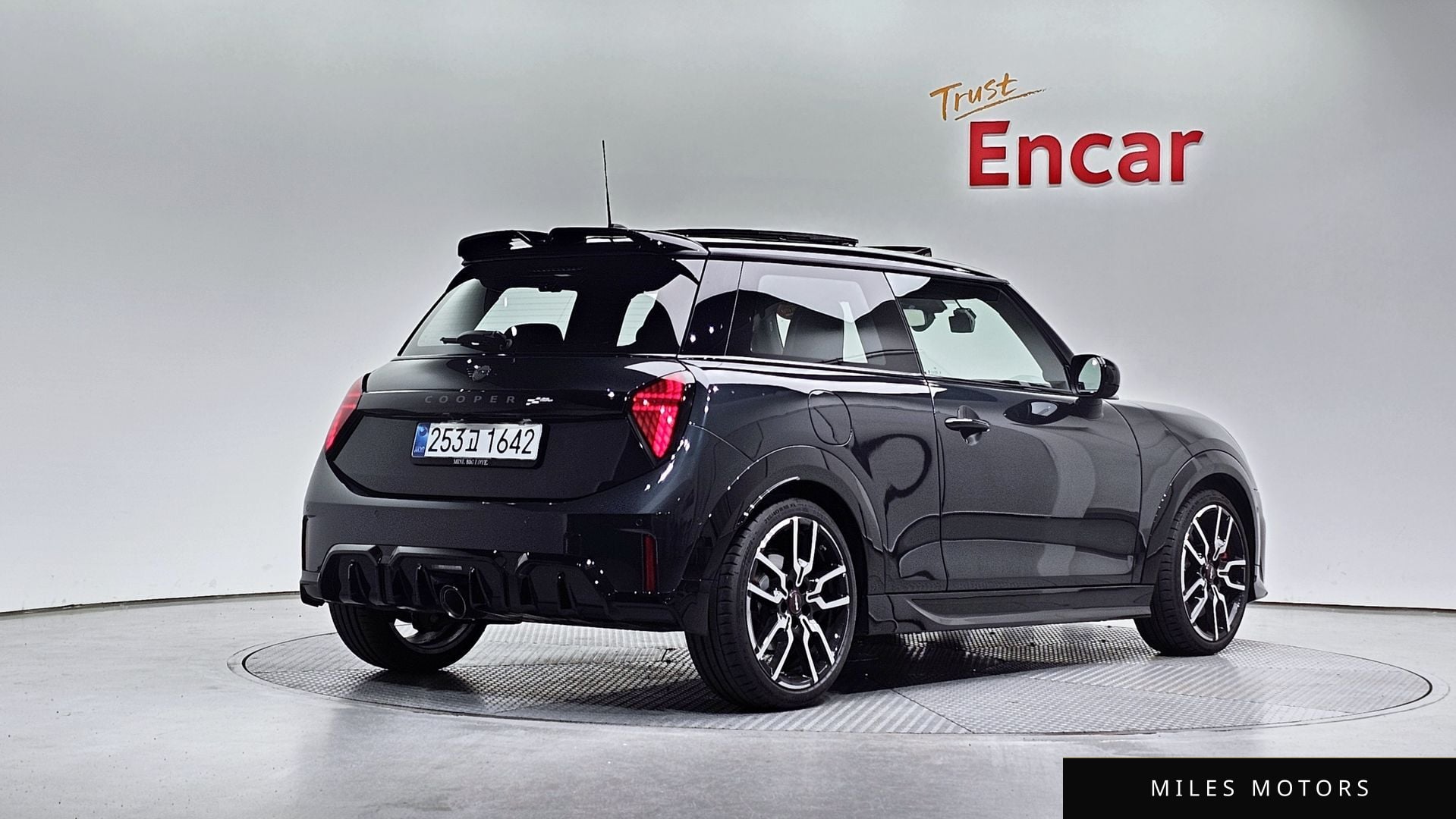MINI Cooper S 2025 — миниатюра 2