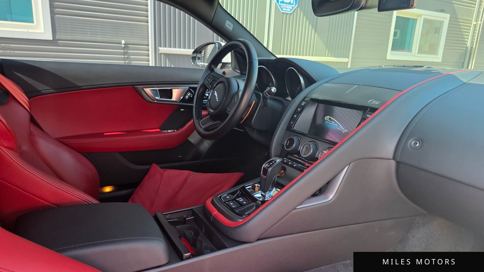 Jaguar F-TYPE 2015 — миниатюра 7