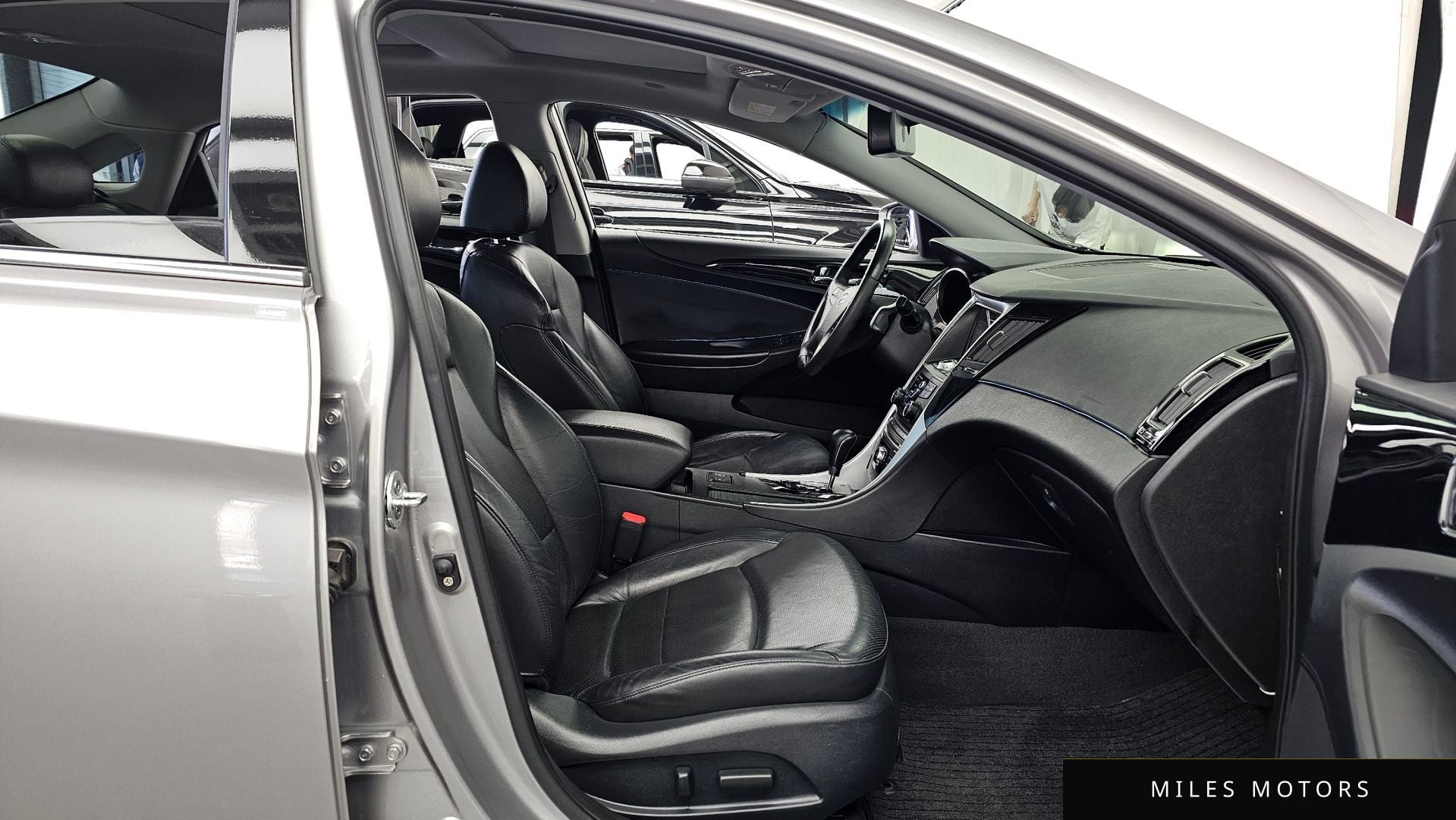 Hyundai Sonata 2010 — миниатюра 11