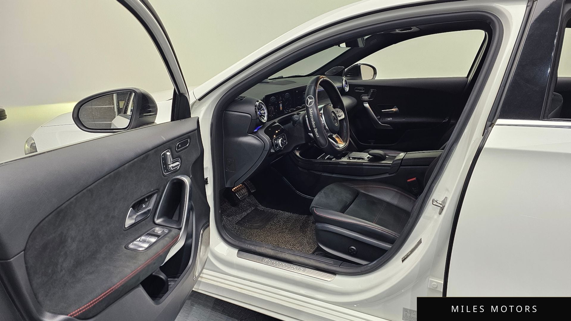 Mercedes-Benz A-Class W177 2022 — миниатюра 12