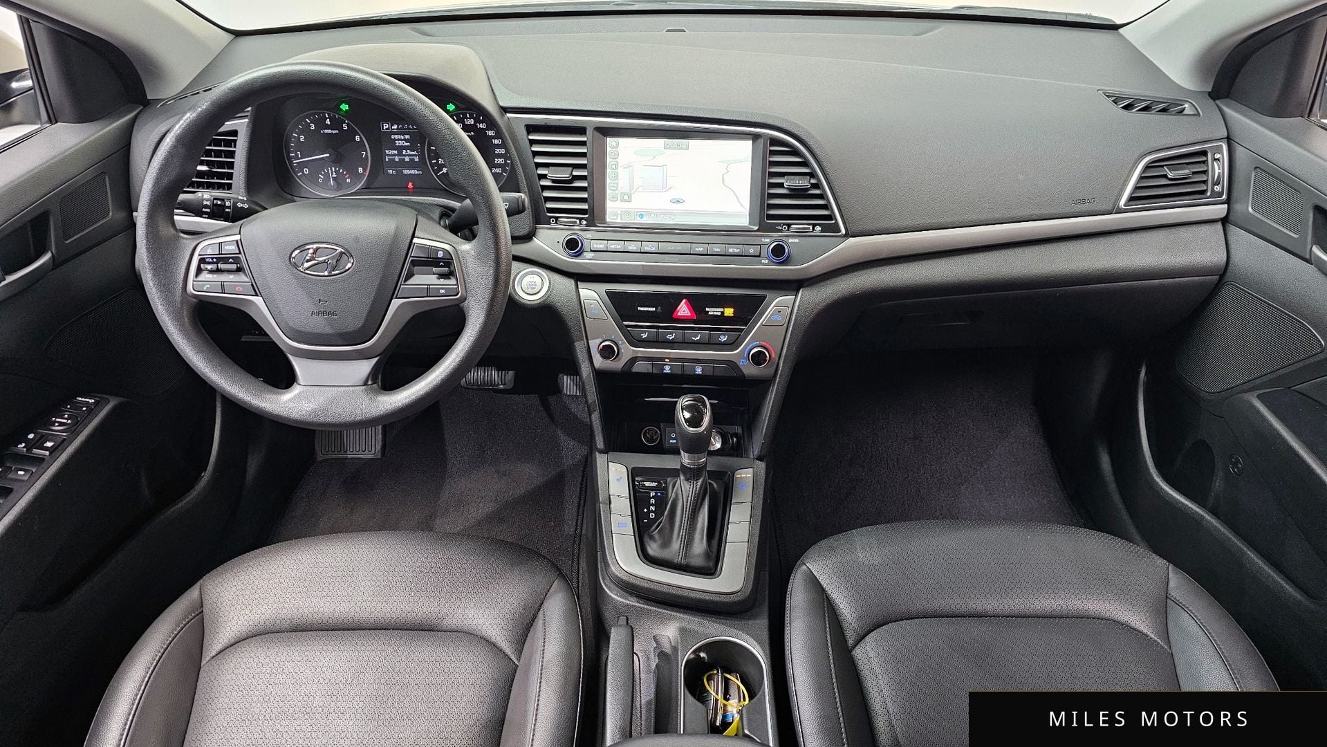 Hyundai AVANTE 2018 — миниатюра 10