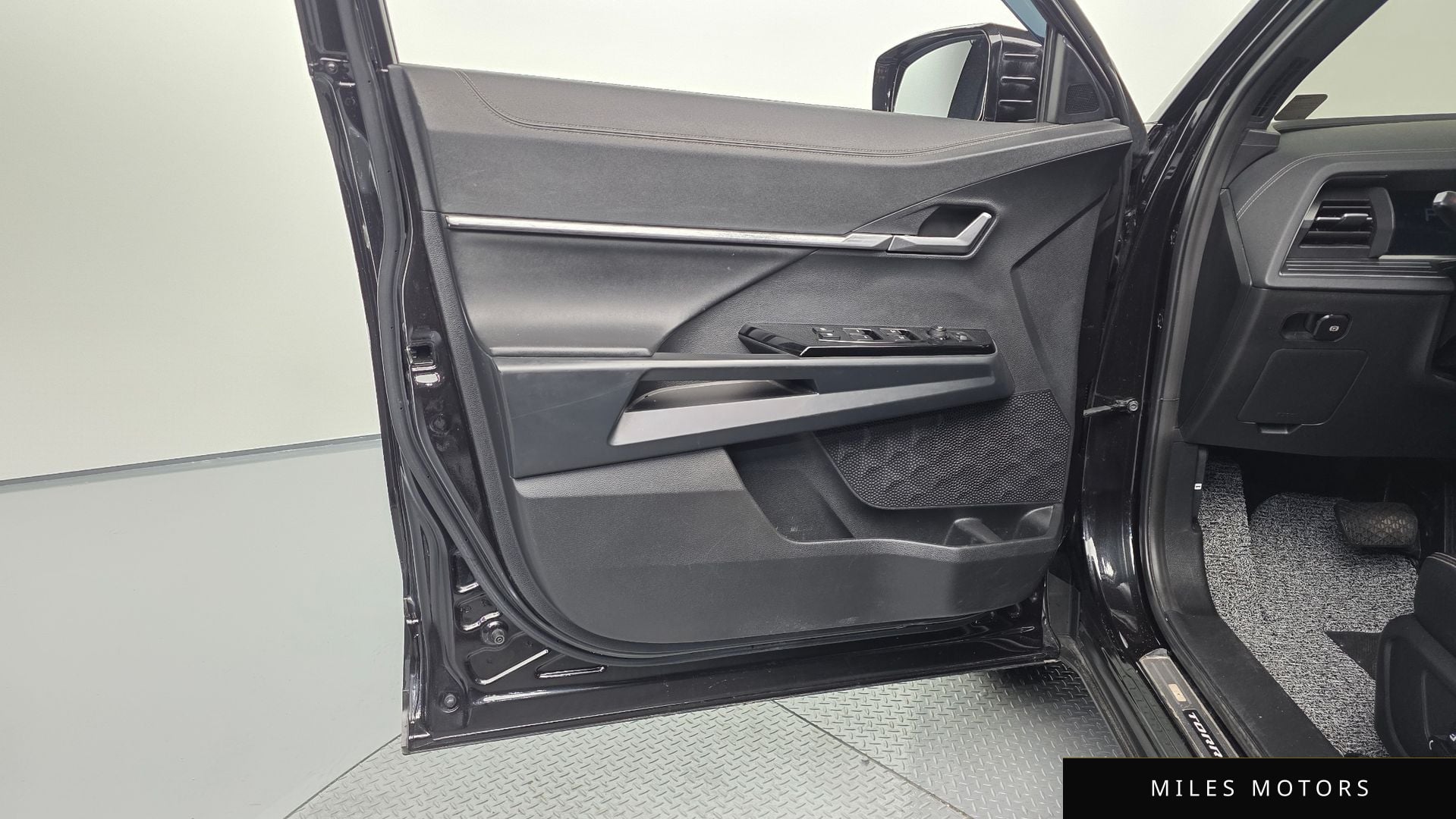 KG Mobility Torres 2023 — миниатюра 14