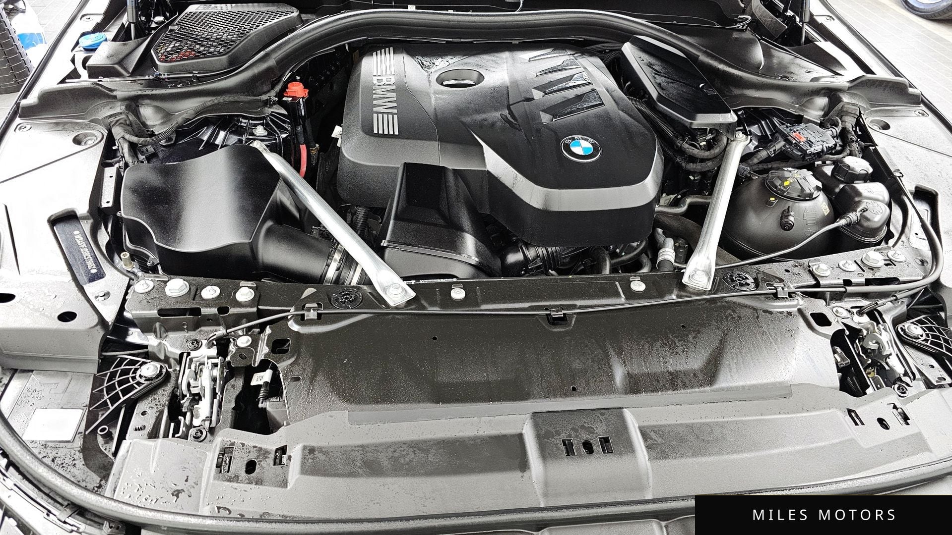 BMW 5 Series (G60) 2024 — миниатюра 6