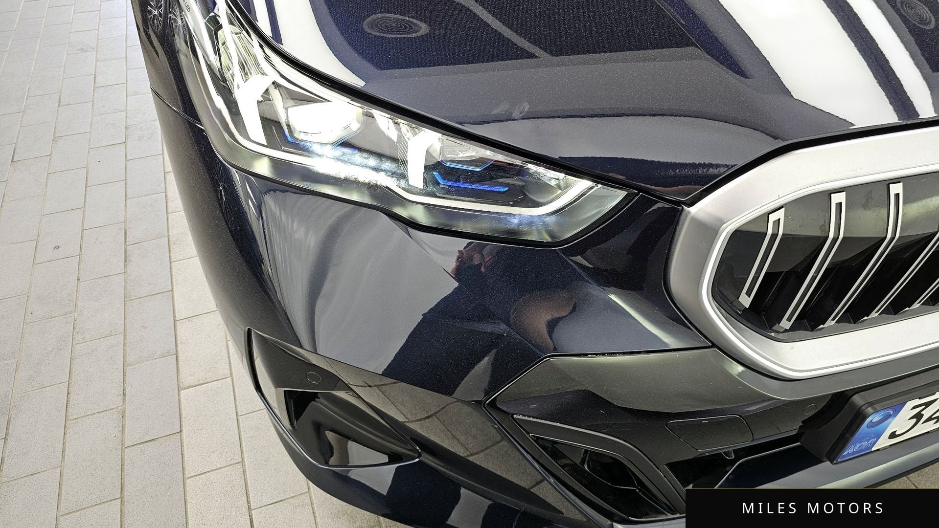 BMW 5 Series (G60) 2024 — миниатюра 8